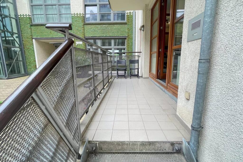 Modern City Apartment l Netflix l fast wifi l Xbox