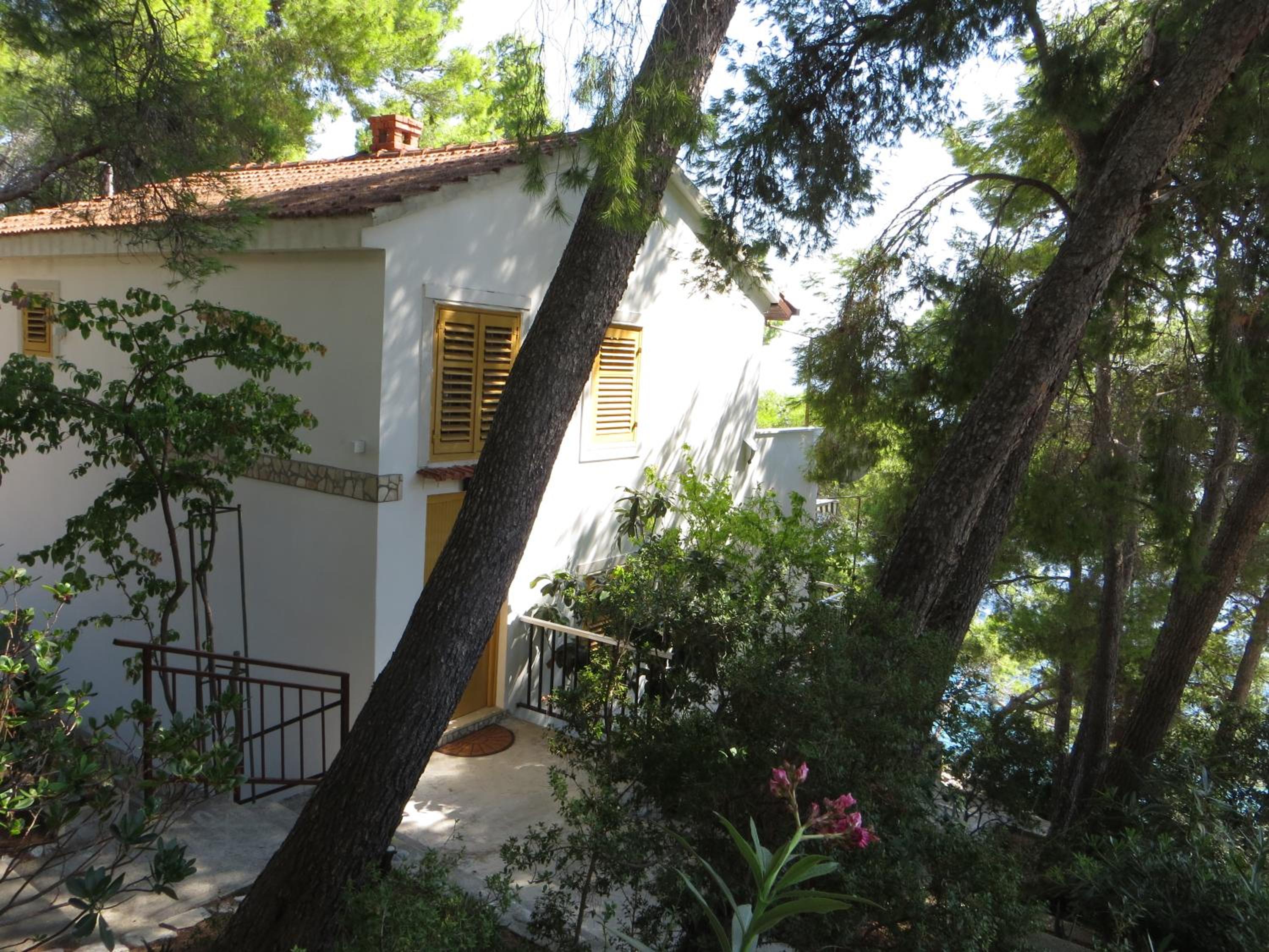 Villa V, 4-star 2-floor 1-apartment seaside property with great outdoors photo 4
