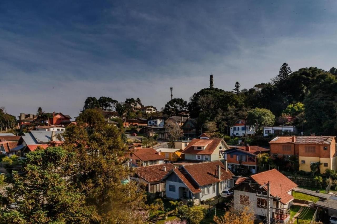 Brand New and Fully Equipped Apartment in the Center of Gramado!