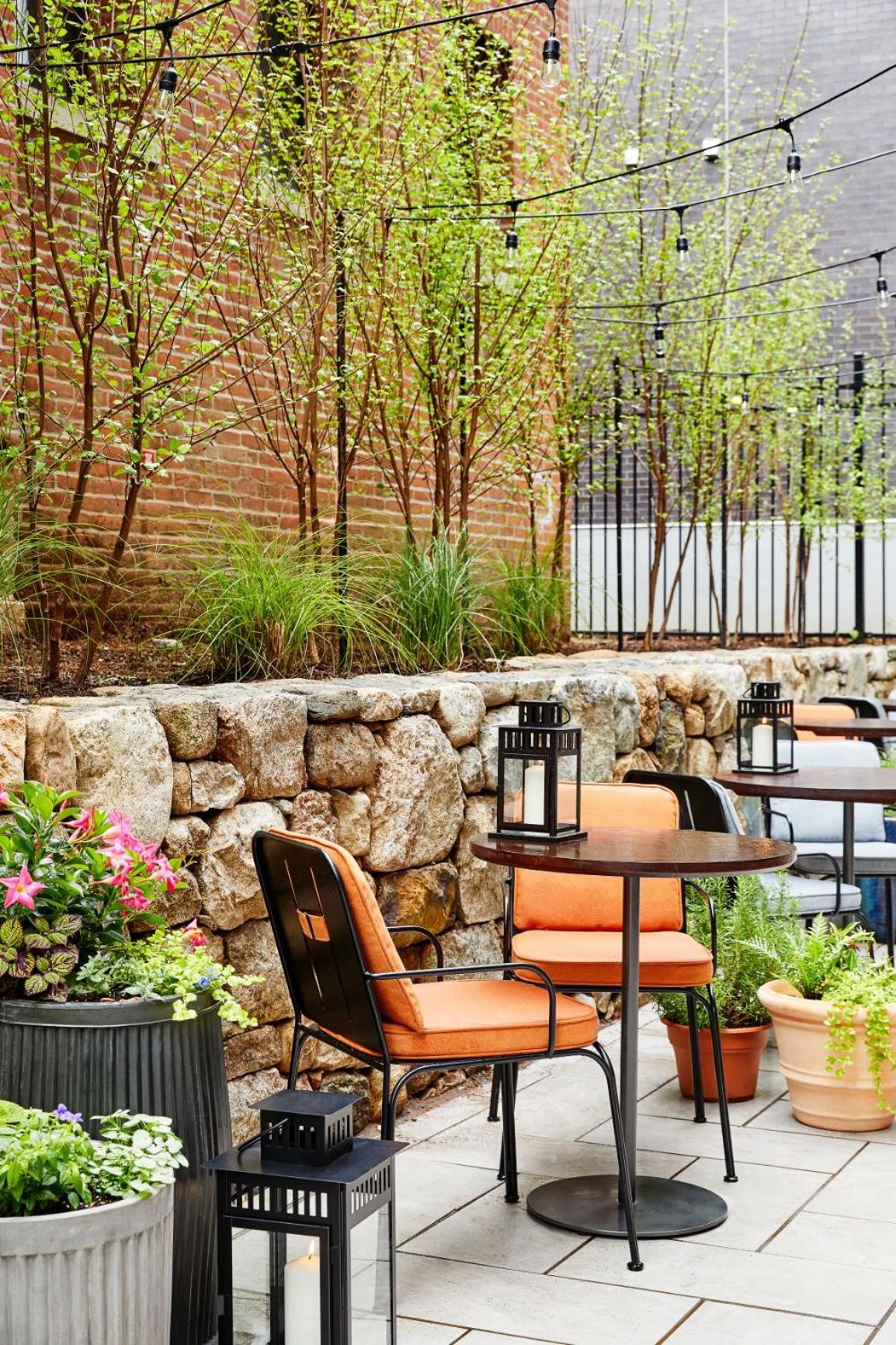 New Haven Vacations - The Blake Hotel - Property Image 29