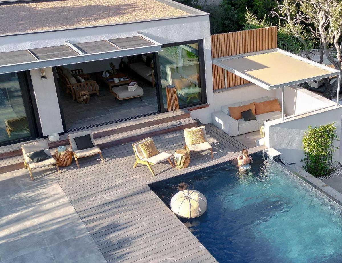outdoor BBQ area