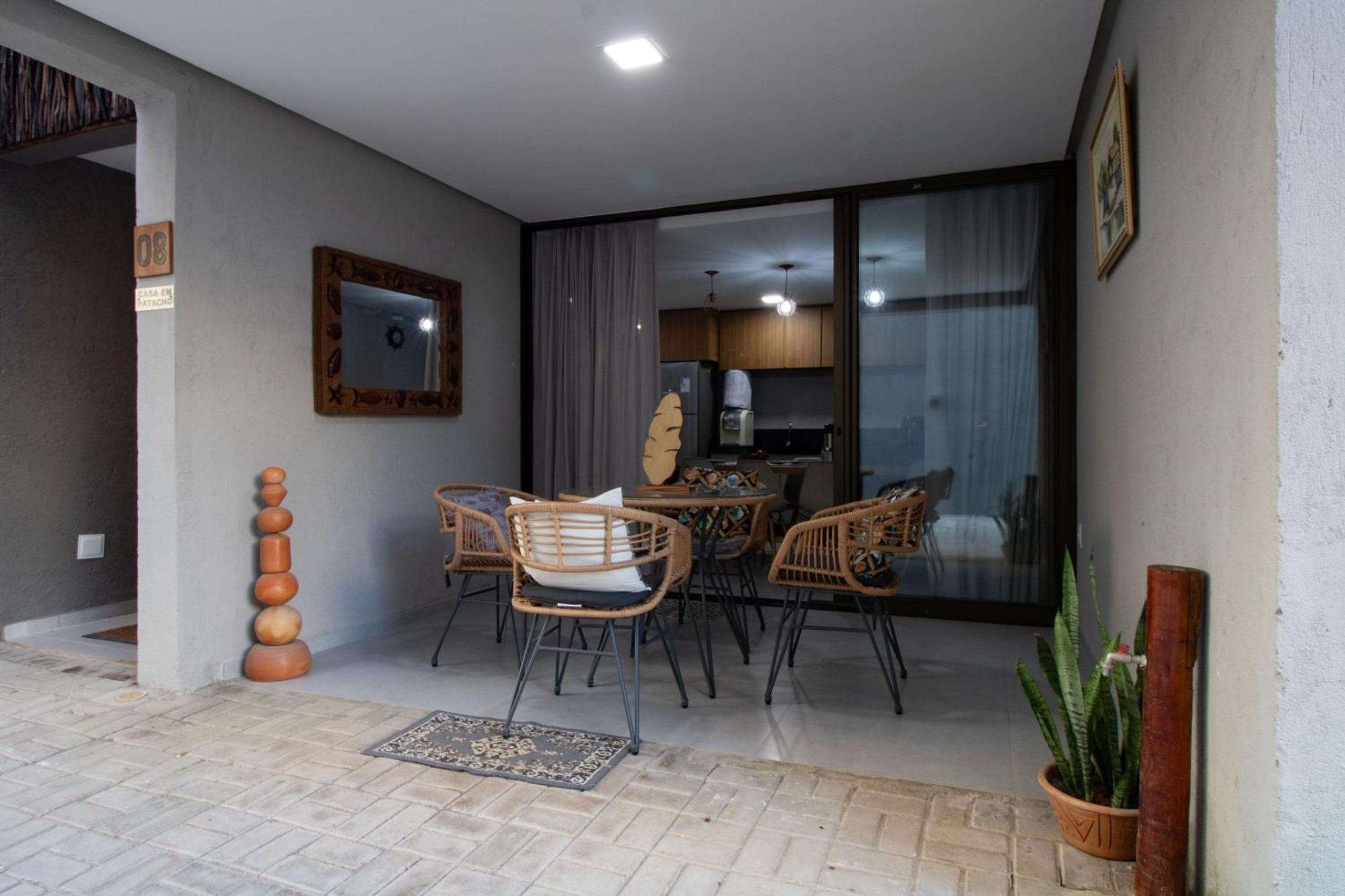Casa Com Área Gourmet a 250m da Praia