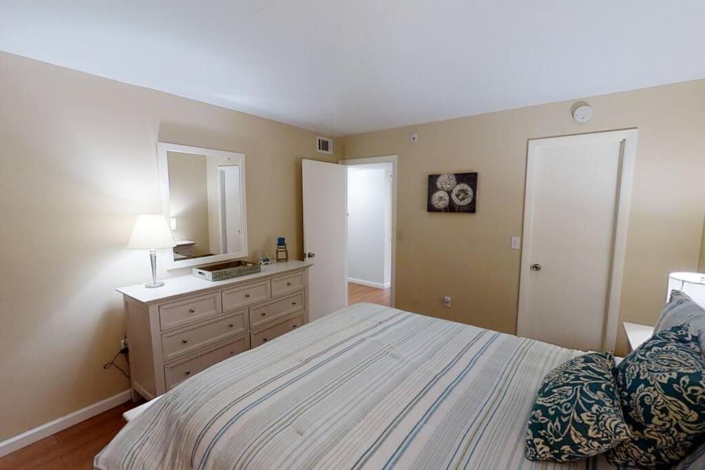 E62 - Amazing Siesta Key Condo on the Water! - Property Image 17