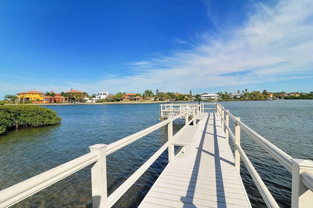 E62 - Amazing Siesta Key Condo on the Water! - Property Image 15