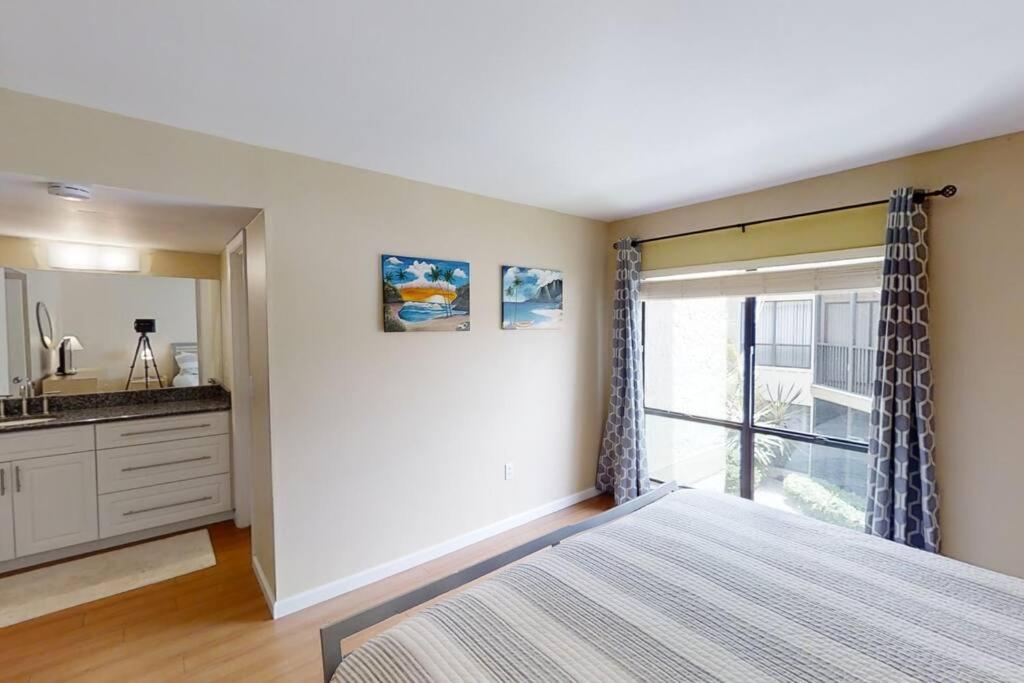 E62 - Amazing Siesta Key Condo on the Water! - Property Image 2