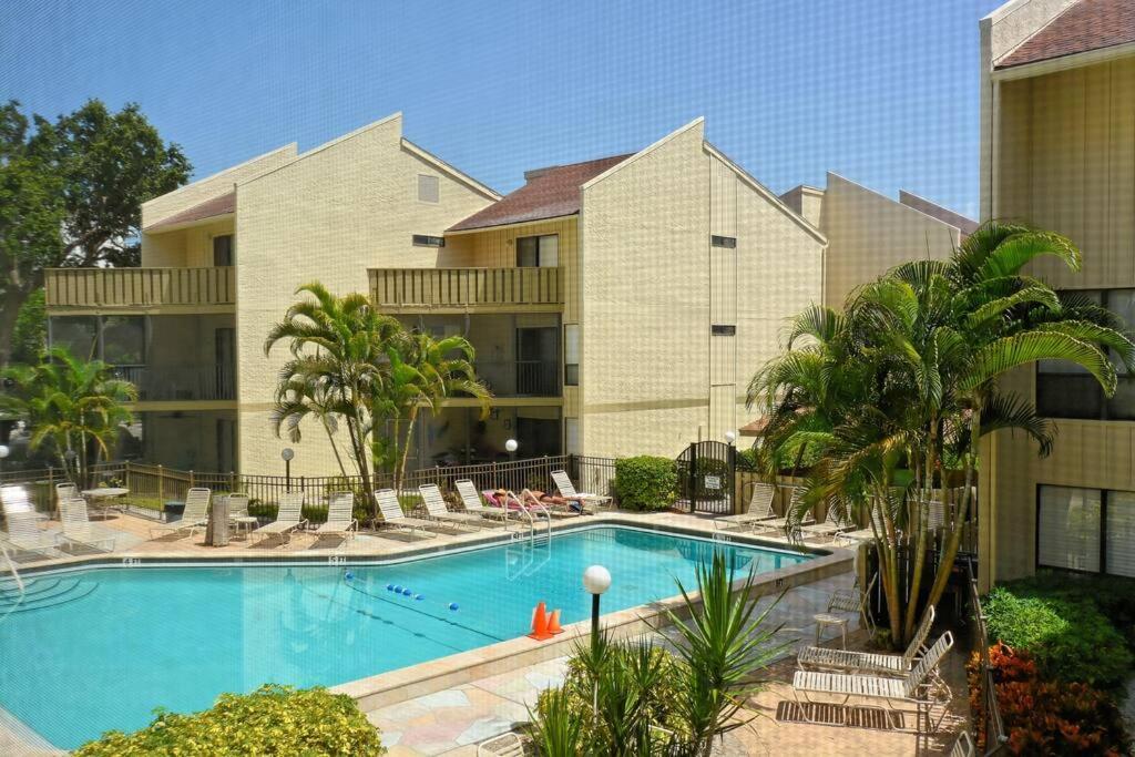 E62 - Amazing Siesta Key Condo on the Water! - Property Image 10