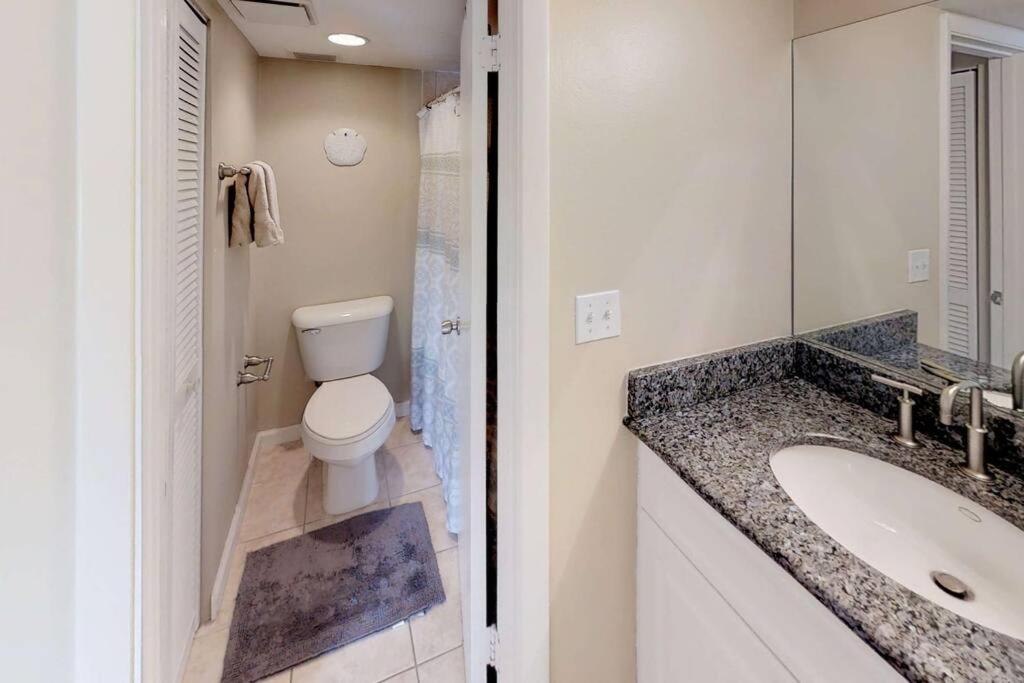 E62 - Amazing Siesta Key Condo on the Water! - Property Image 5