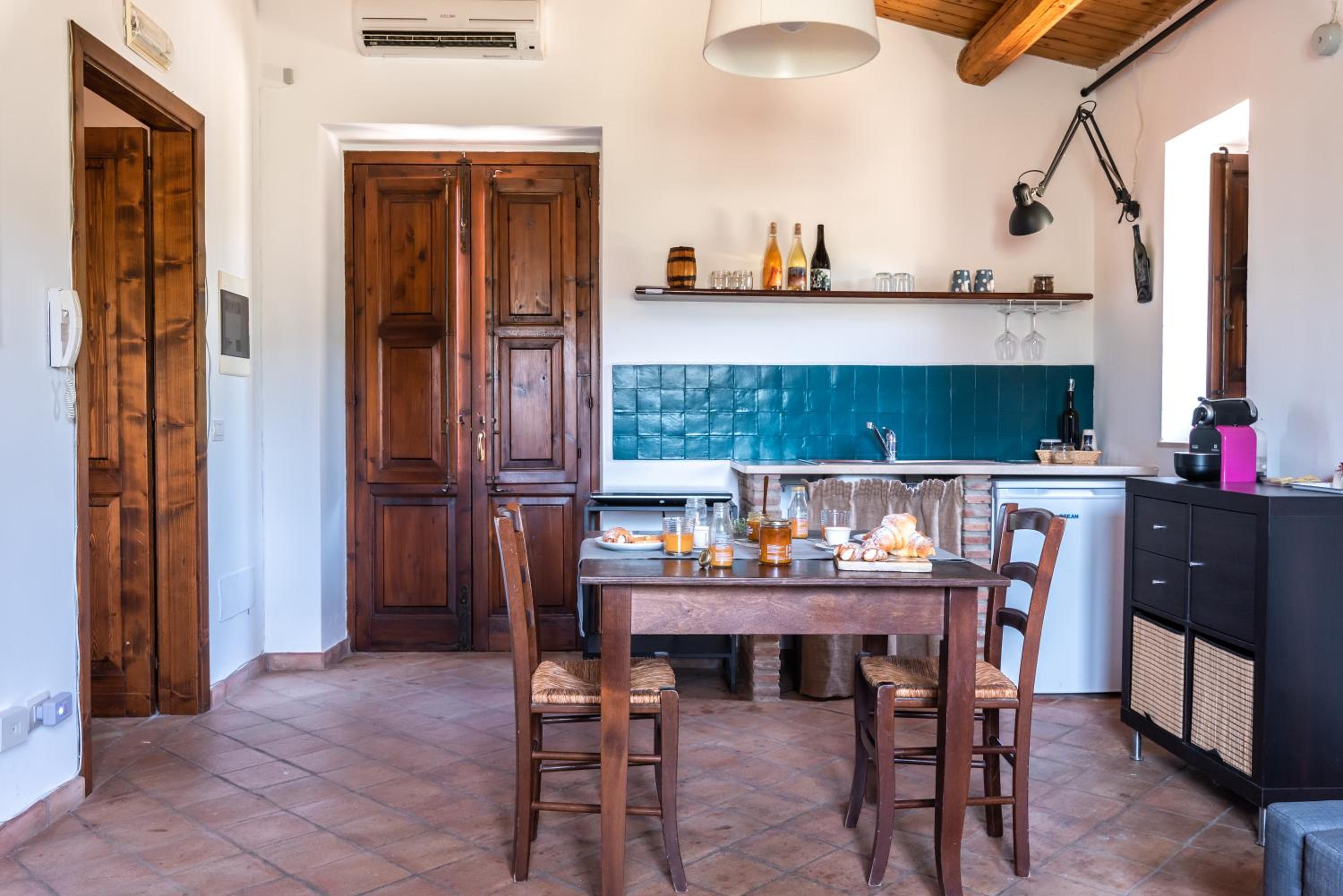 Cottage immerso nel vigneto photo 2