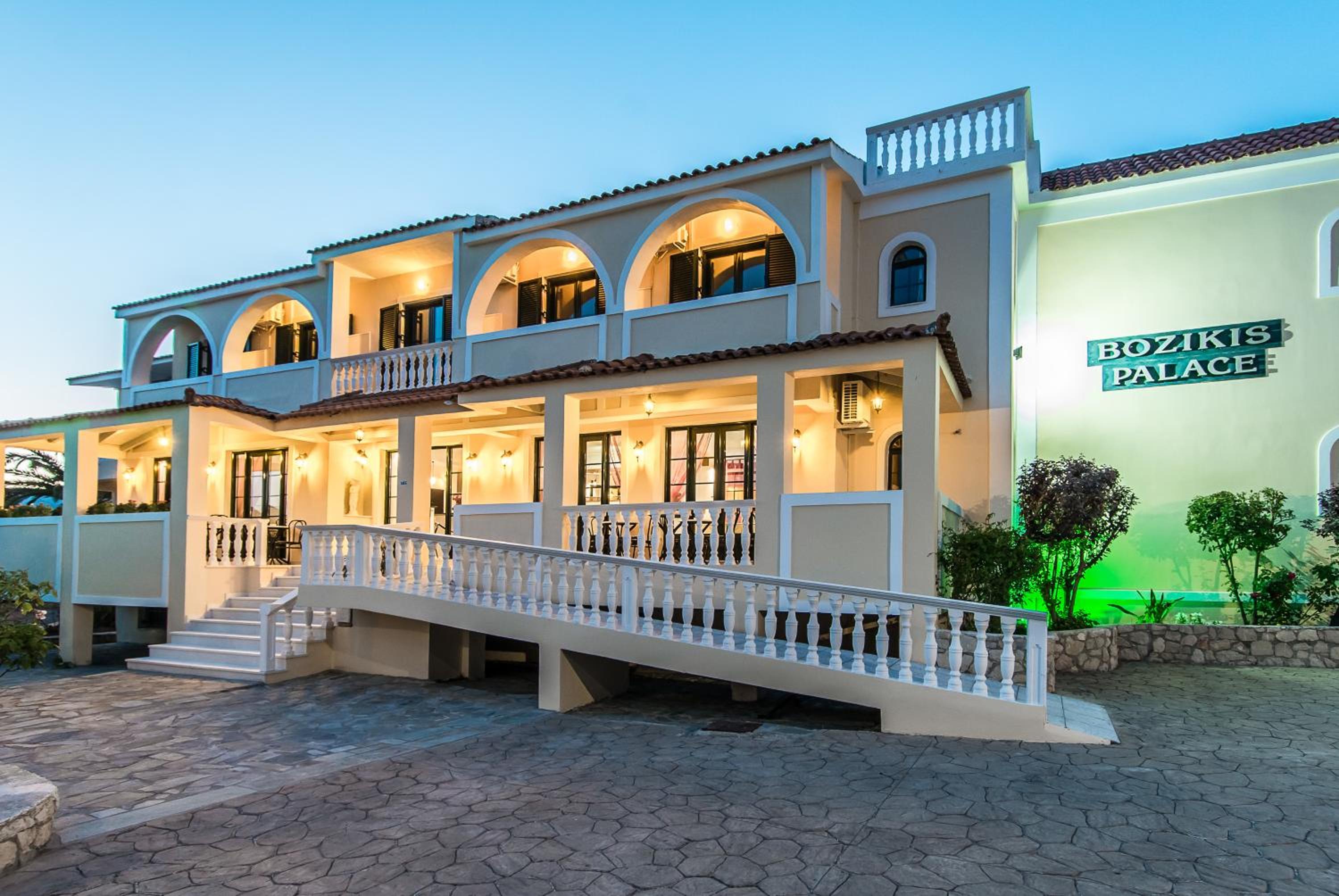 Hotel Bozikis Palace Hotel - Image 1