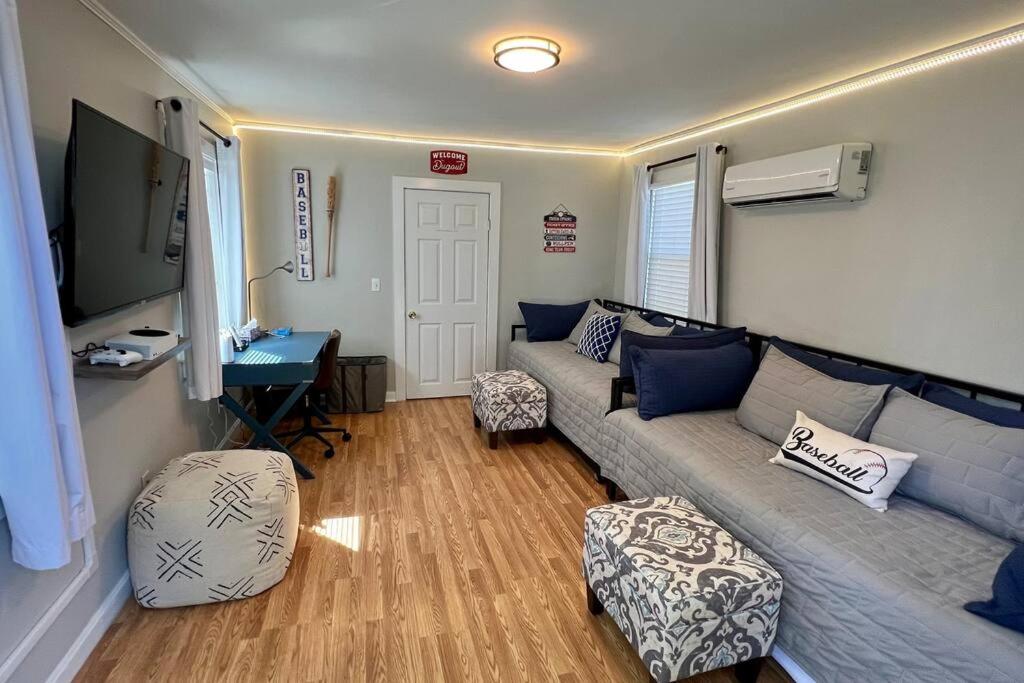 Downtown Chatham Walk to All Amenities: 4 Bedroom+ view 5