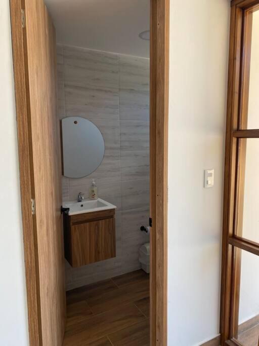 Casa campestre a 2 horas del desierto tatacoa balneario privado