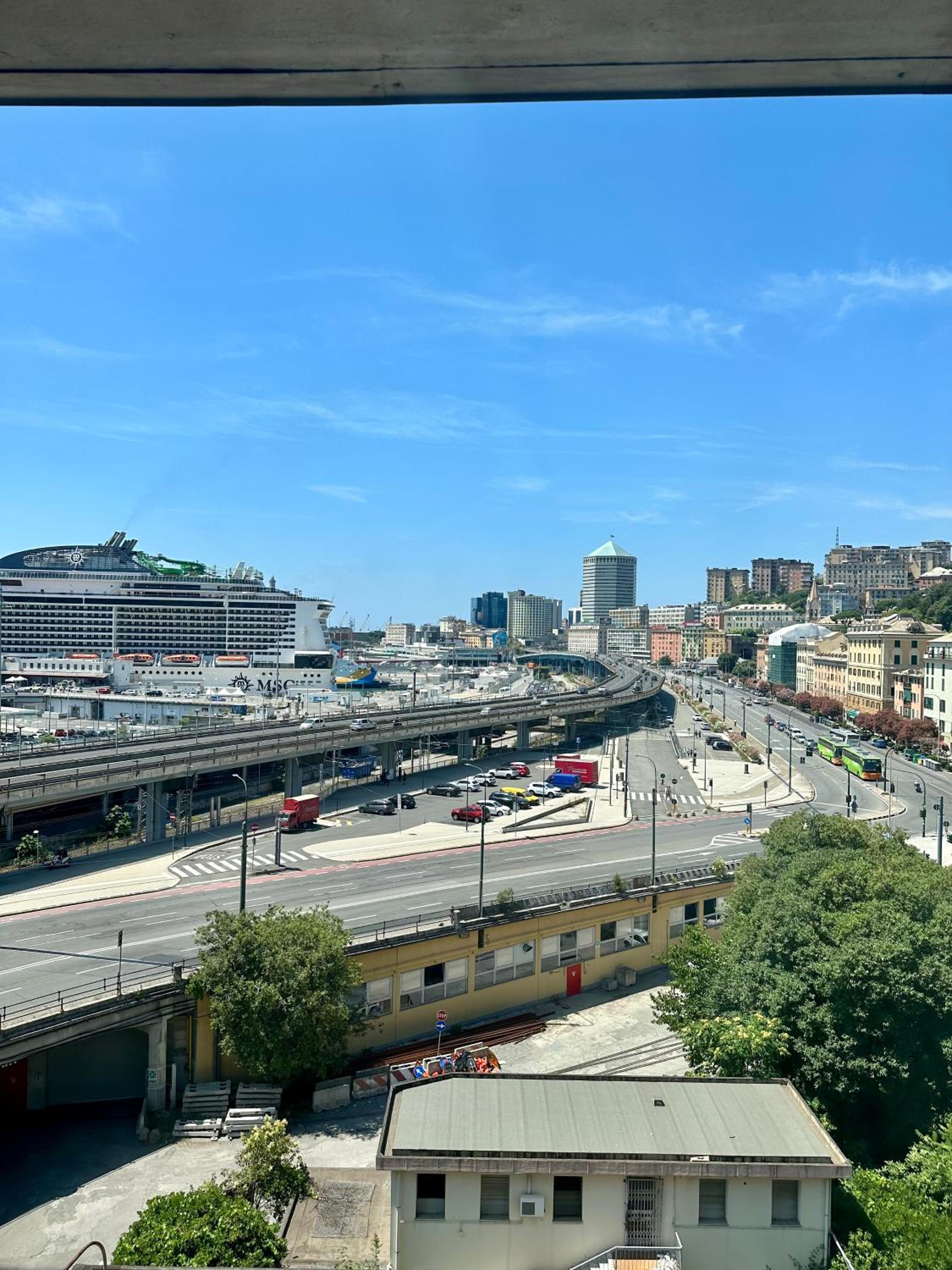 Due Passi dal Porto