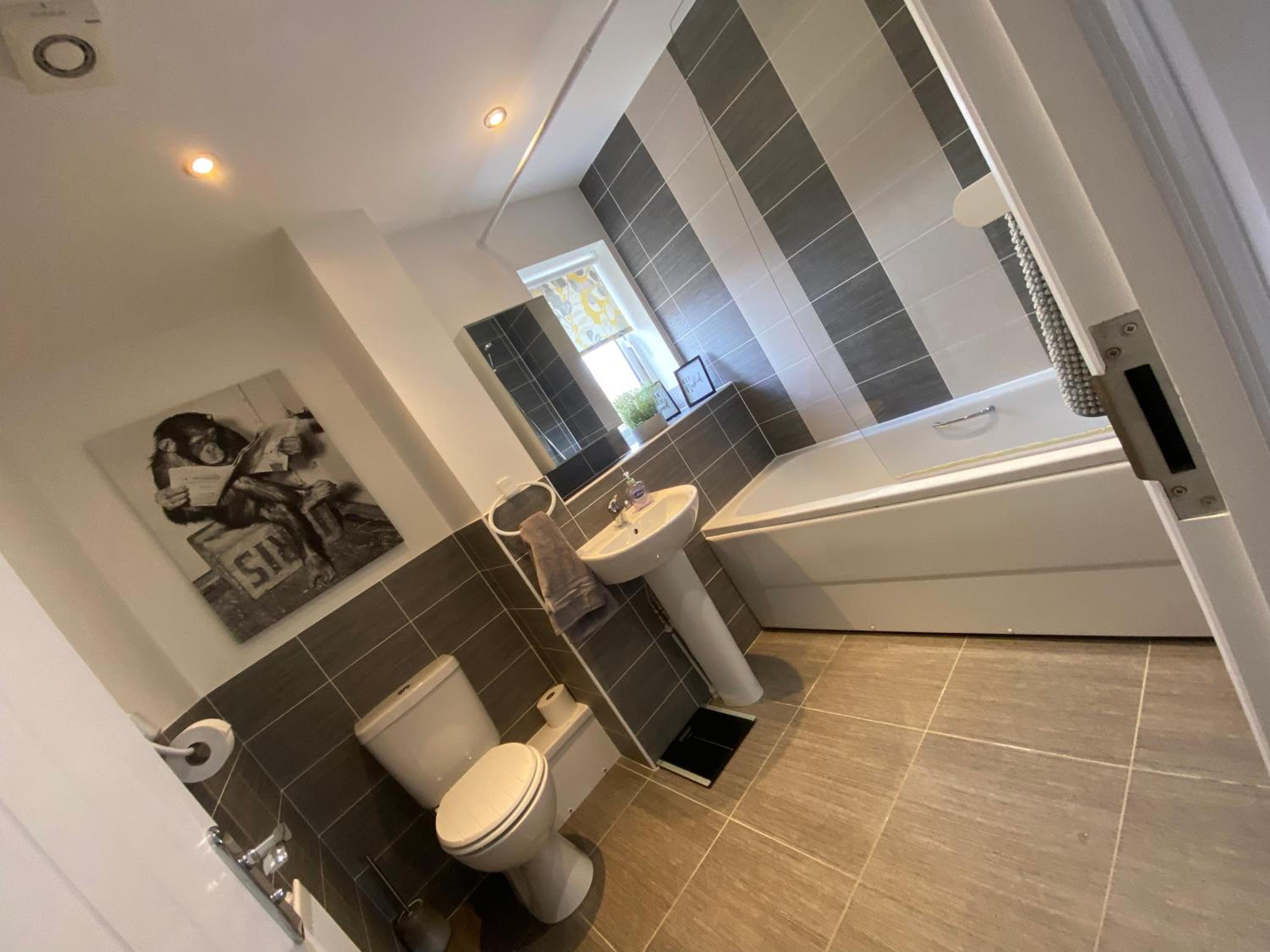 The Belfry 3 Bedrooms 2 Bathrooms Contractors & Family