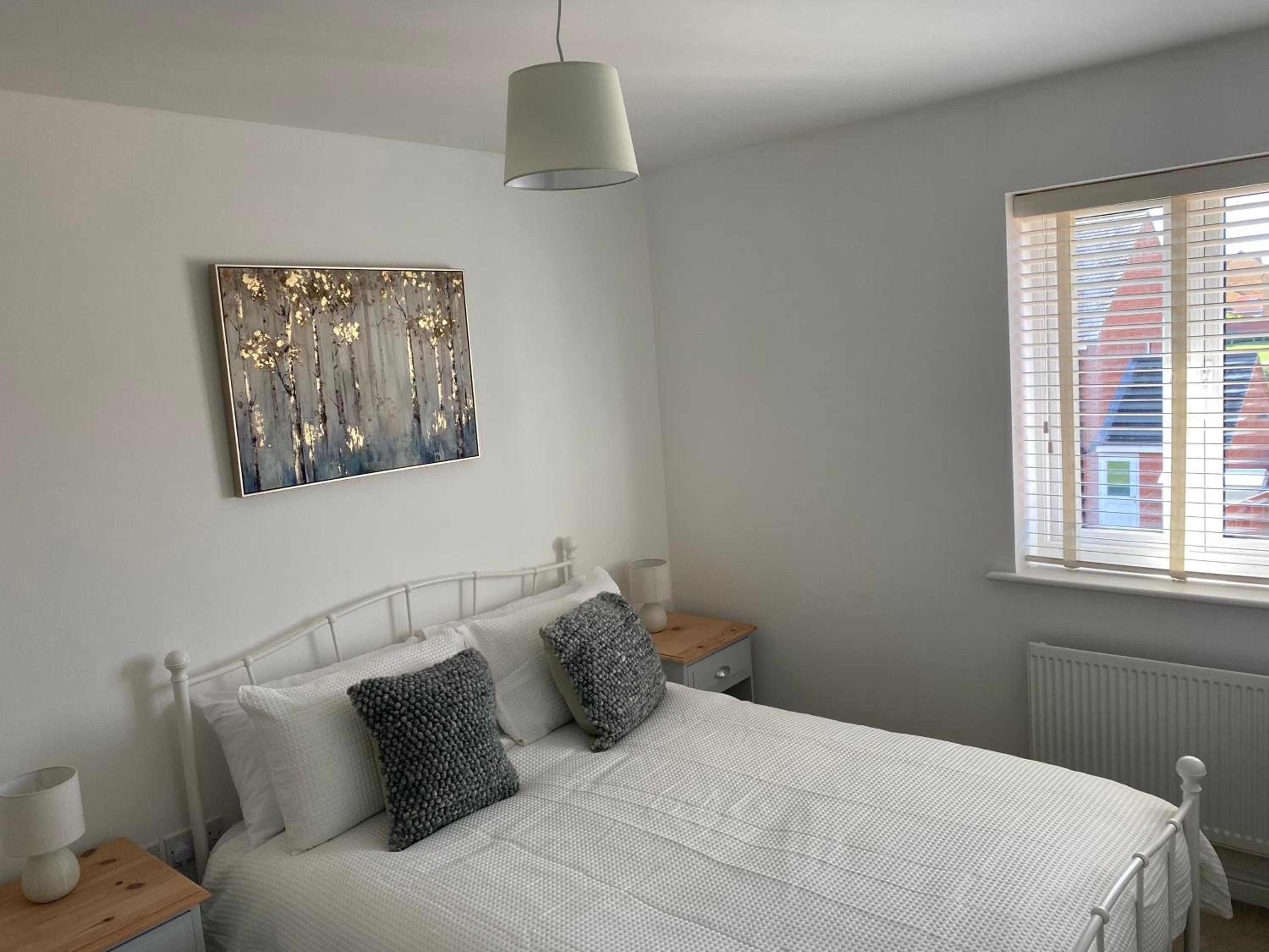 The Belfry 3 Bedrooms 2 Bathrooms Contractors & Family