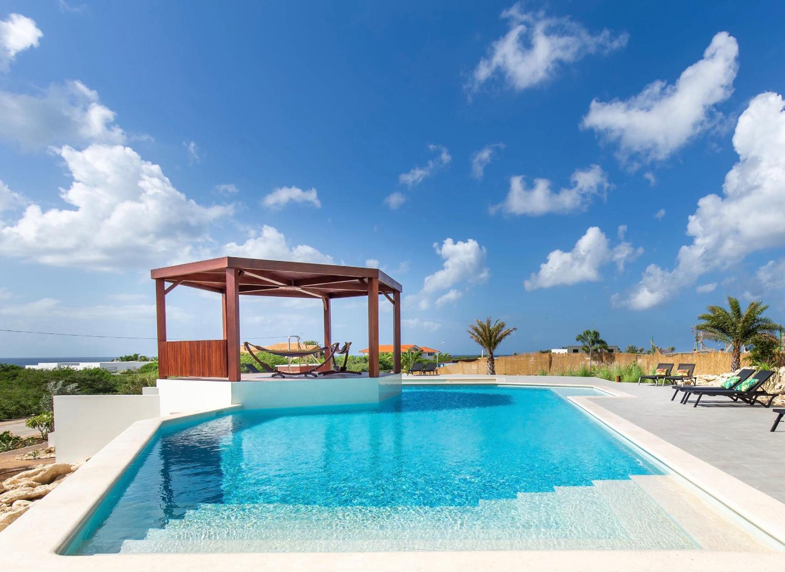Coral Estate Ocean View Apartments