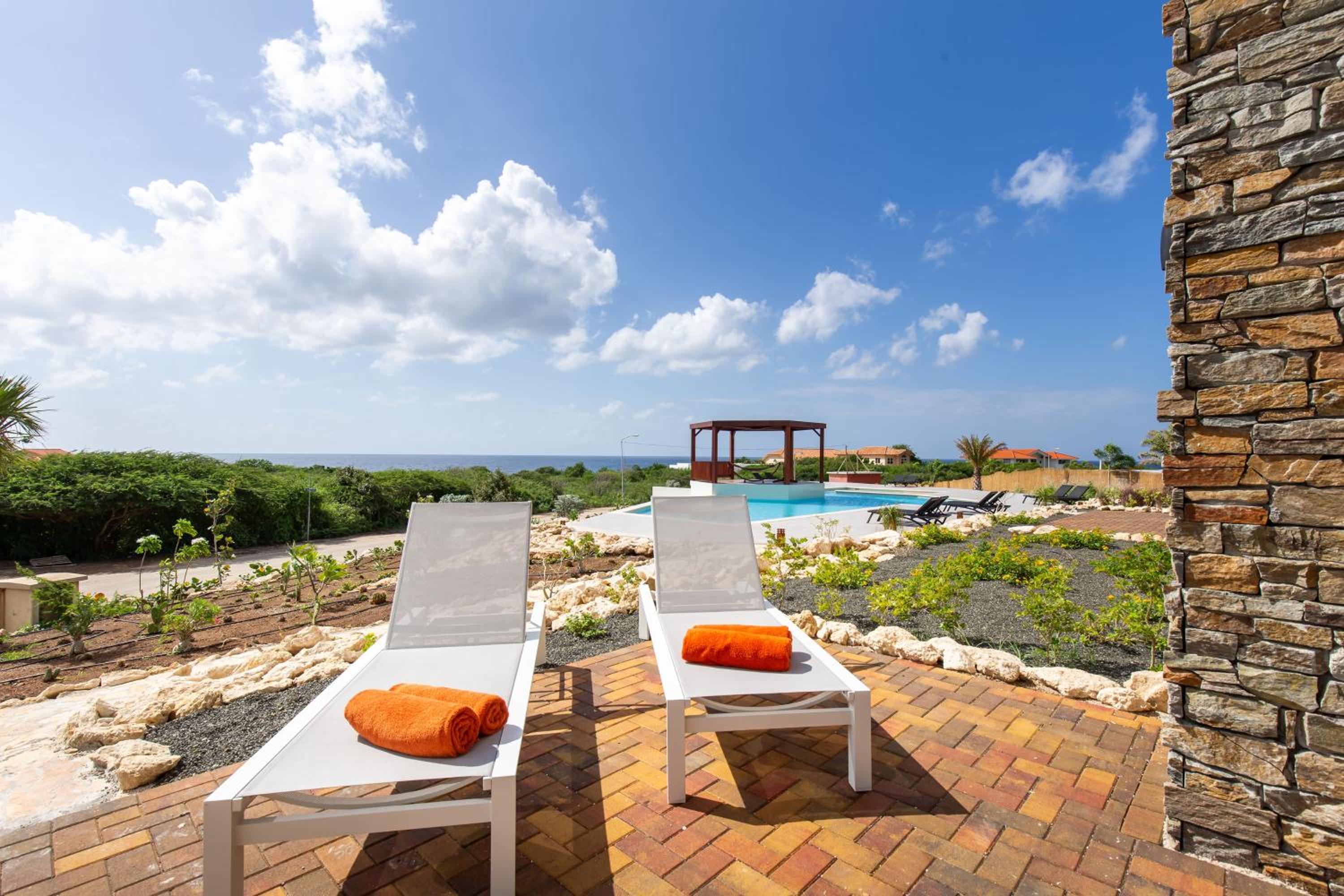 Coral Estate Ocean View Apartments