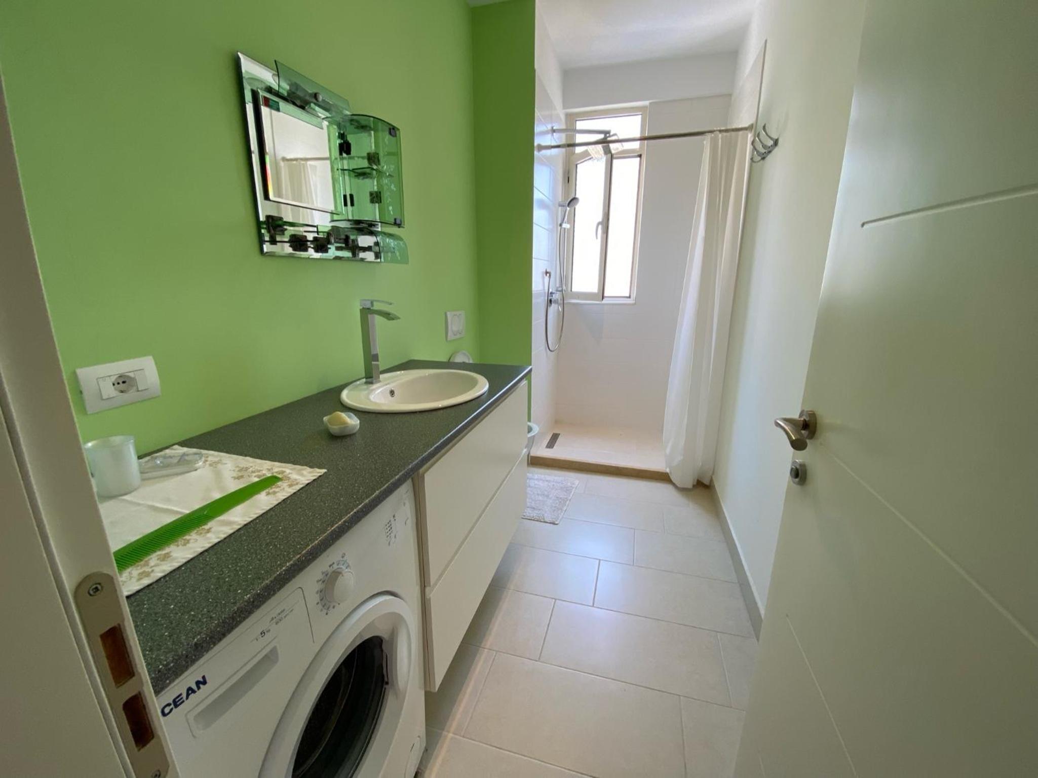 Adelina's Delux Apartament Durres