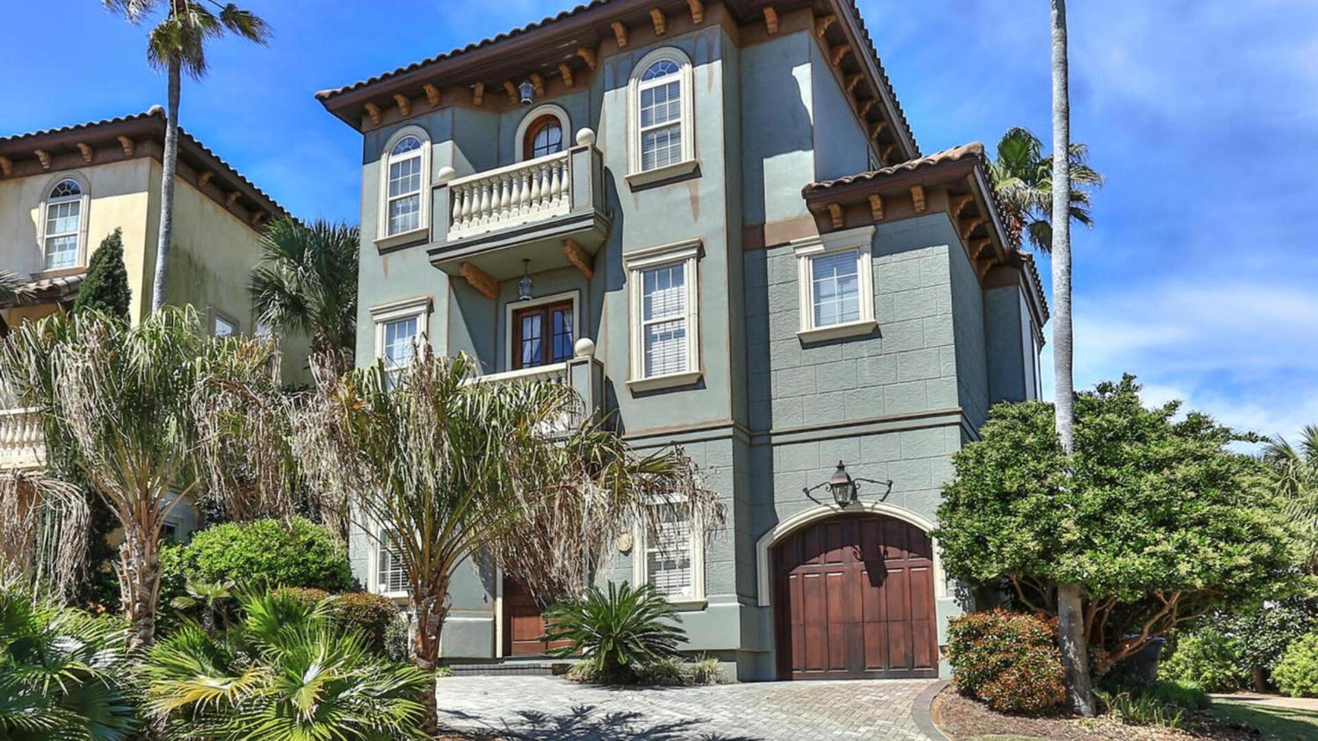 Monaco - Easy beach access dogs welcome gated community large pool view 4