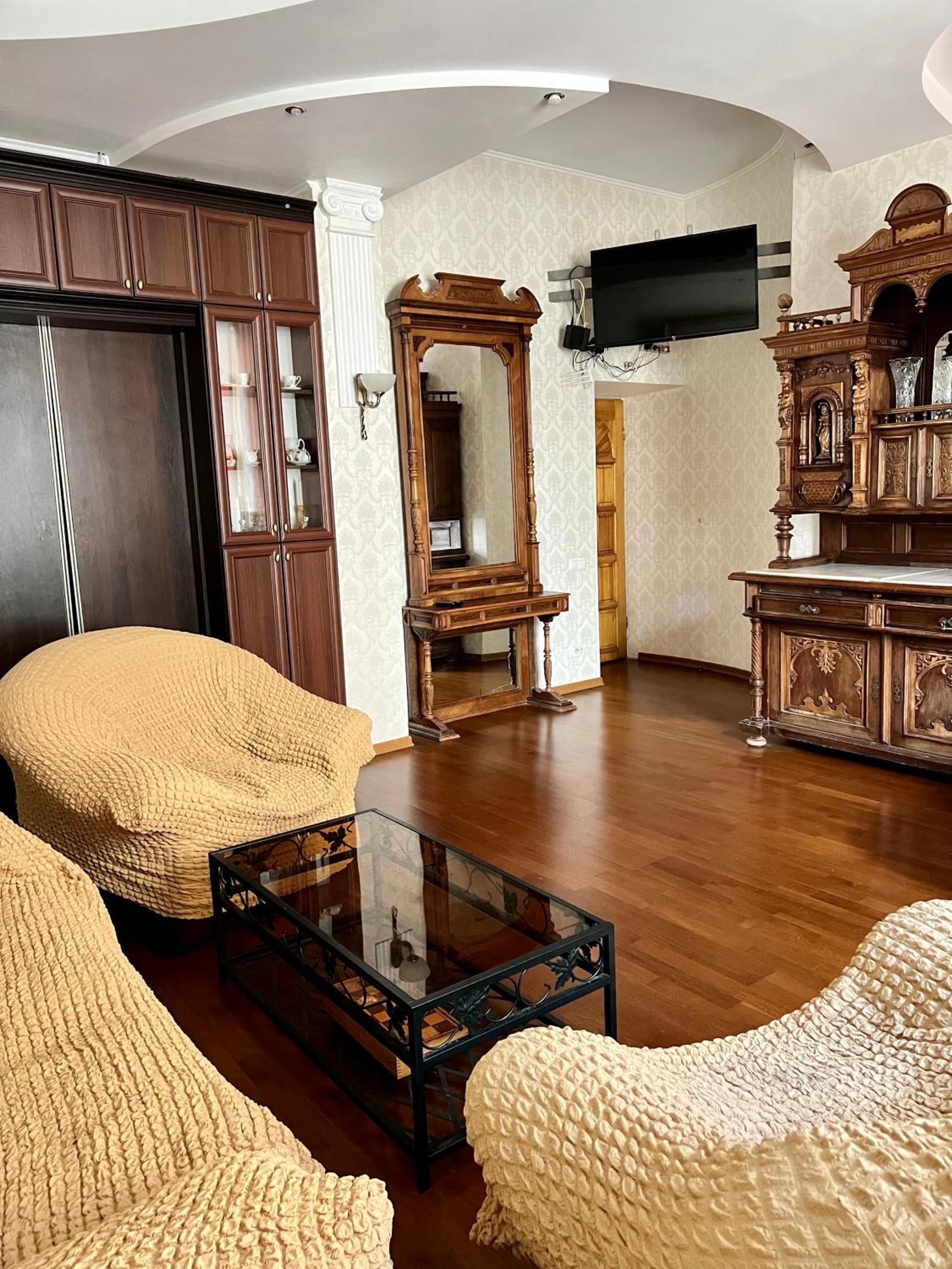 Old Lemberg Apartment