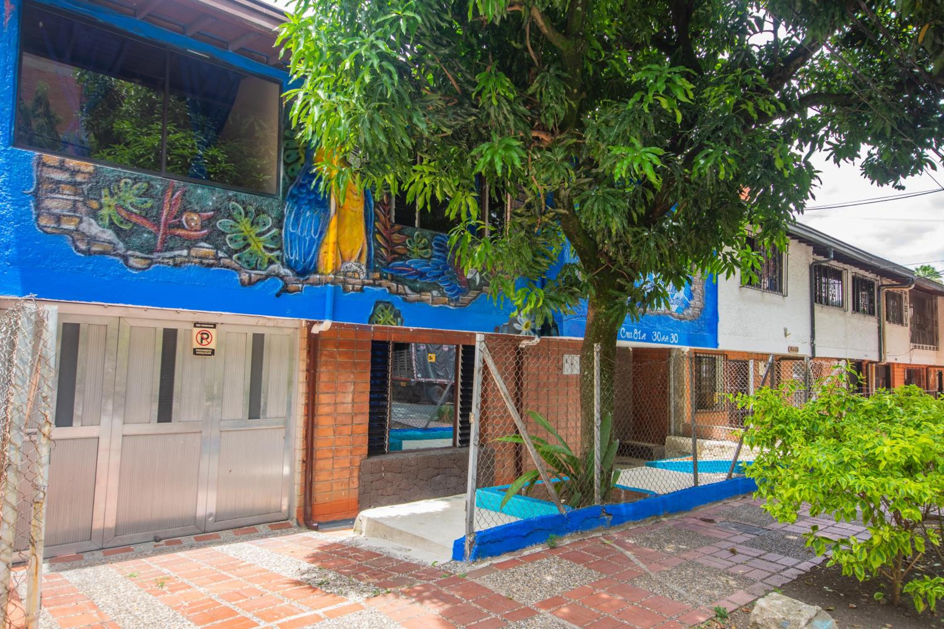 Blue Coast Hostal