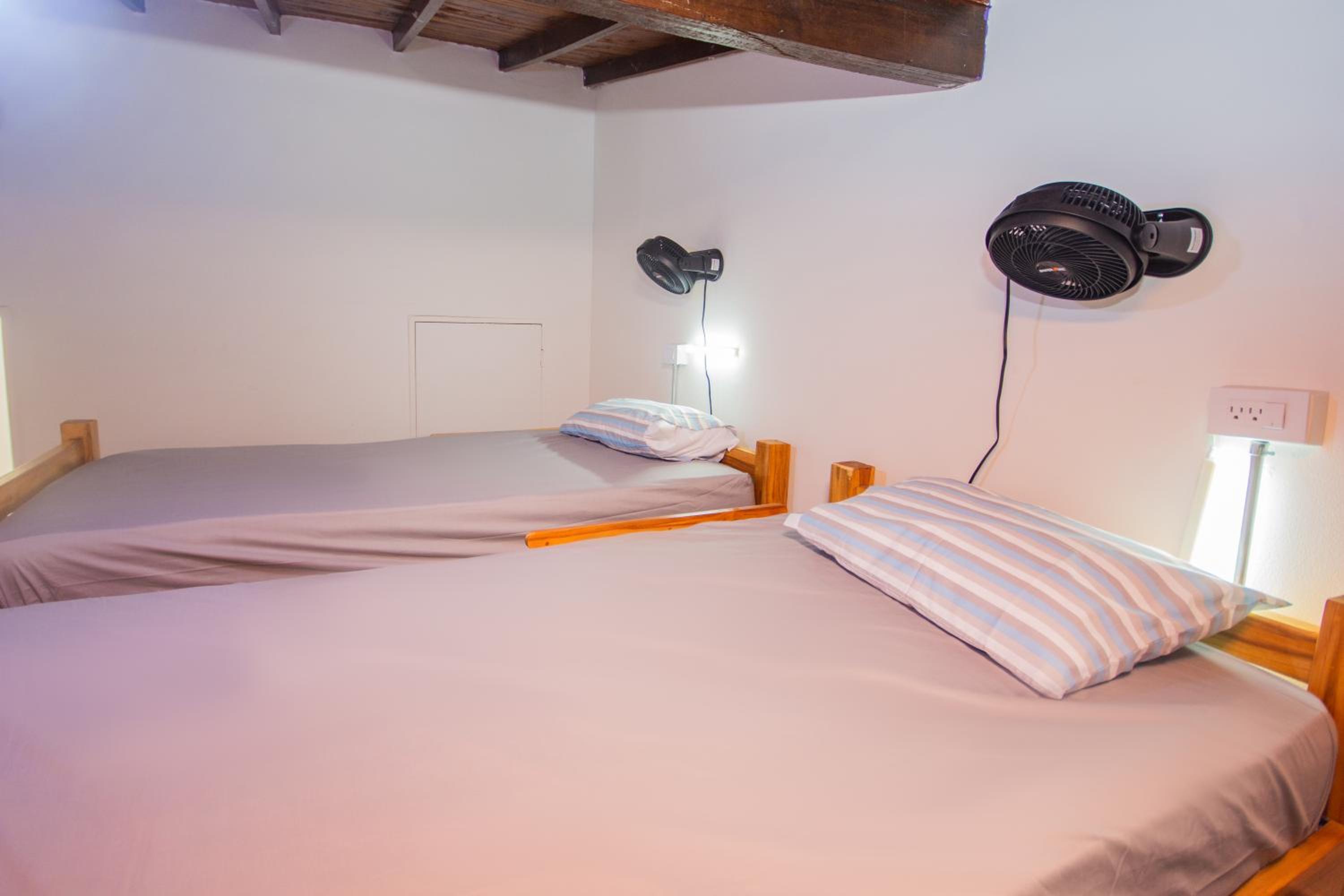 Blue Coast Hostal