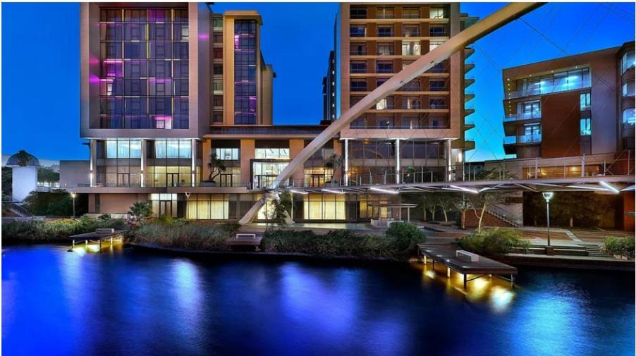 Belina - Crystal Towers Canal Front view 4