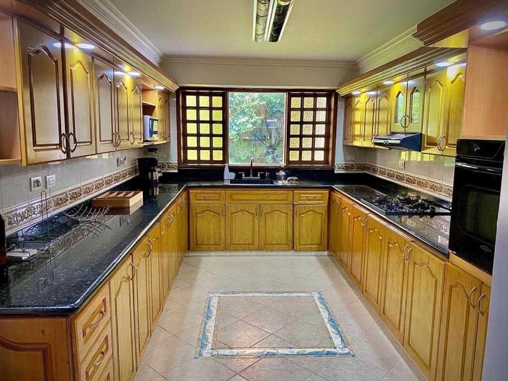 Luxury Villa In Provenza