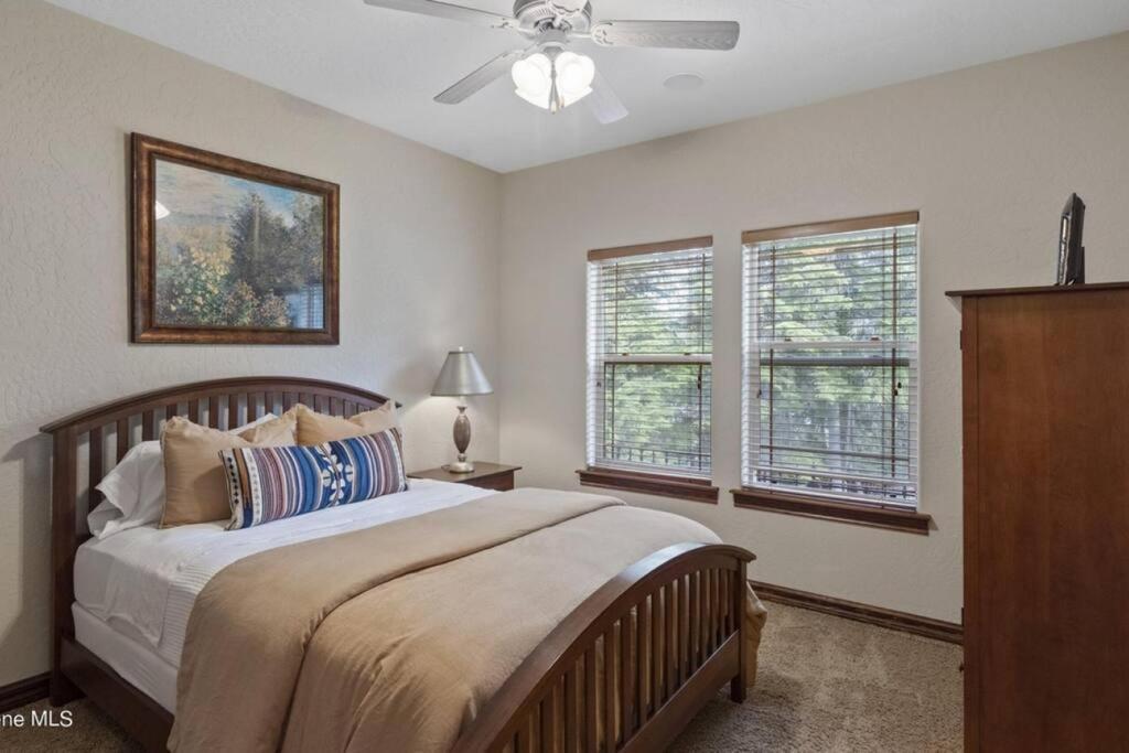 Beautiful Priest Lake Home on the Golf Course
