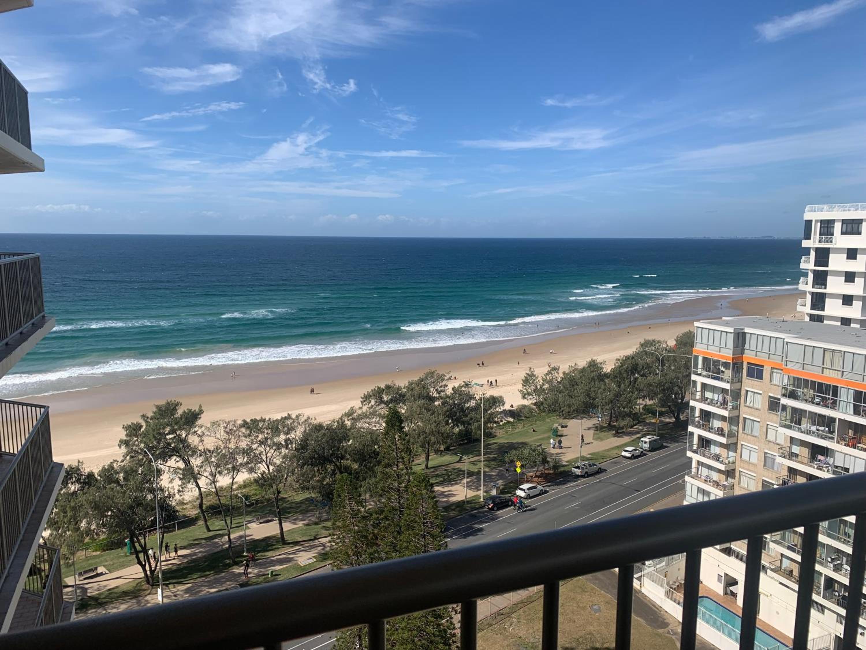 Beachfront & City View, Huge 2 Bedroom Apartment, Imperial Surf Resort