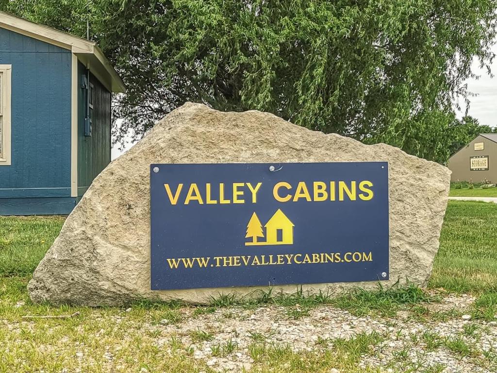 Freestanding 2 Bedroom Cabins view 4