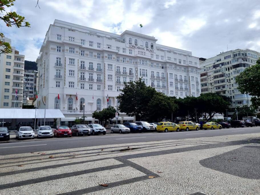 Apartamento em copacabana a 100 metros da praia