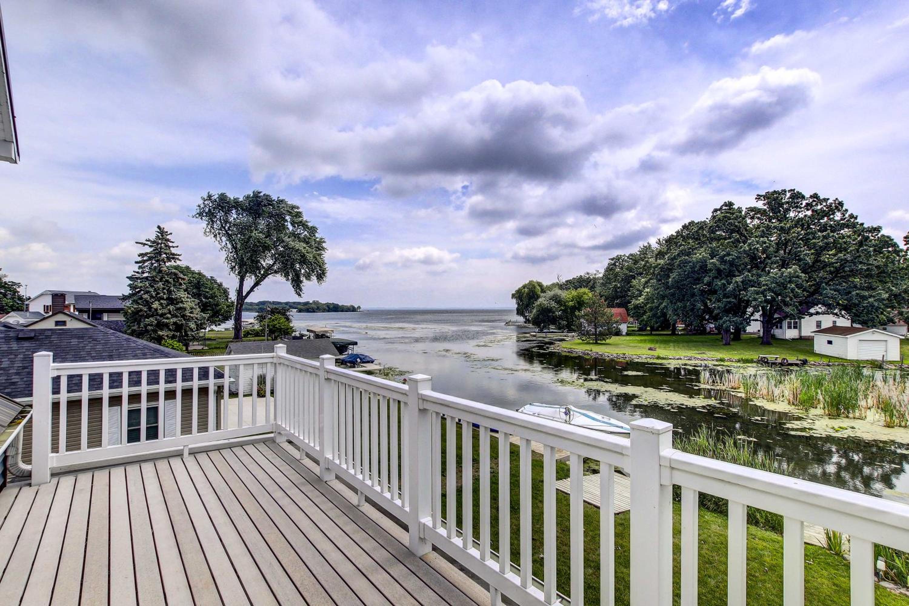NEW! Lake Winnebago Waterfront Retreat 5