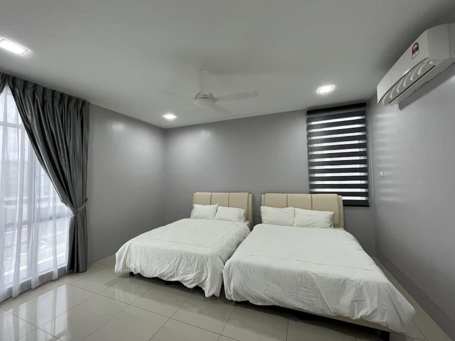 LOW SEASON PROMOTION! 4B12B Bar 5 min City Center photo 5