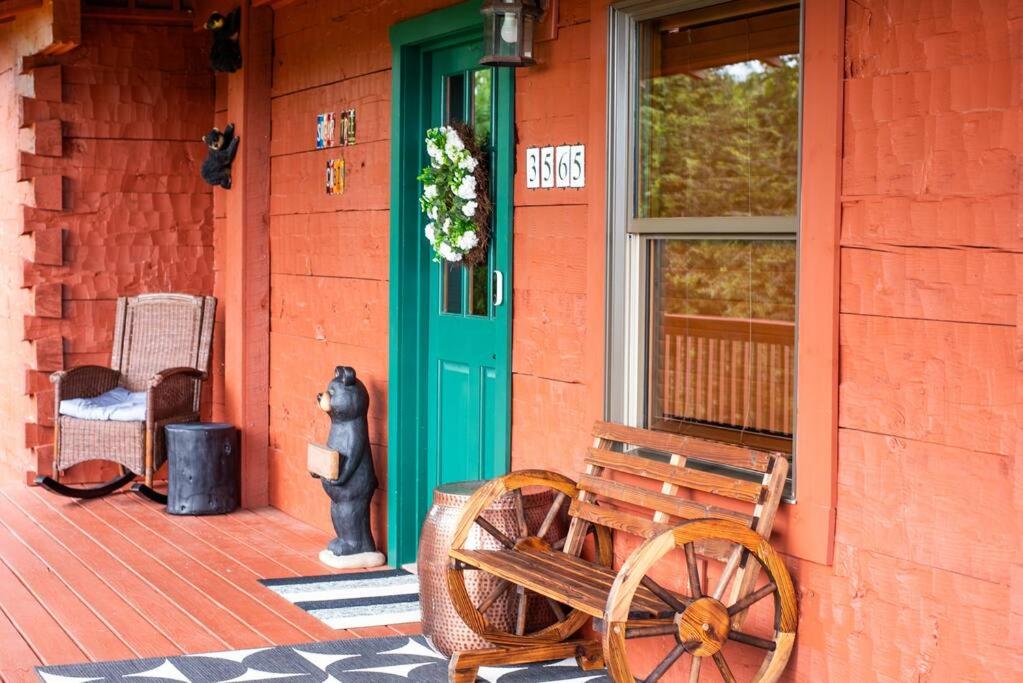 Sugar Tree Cabin view 3