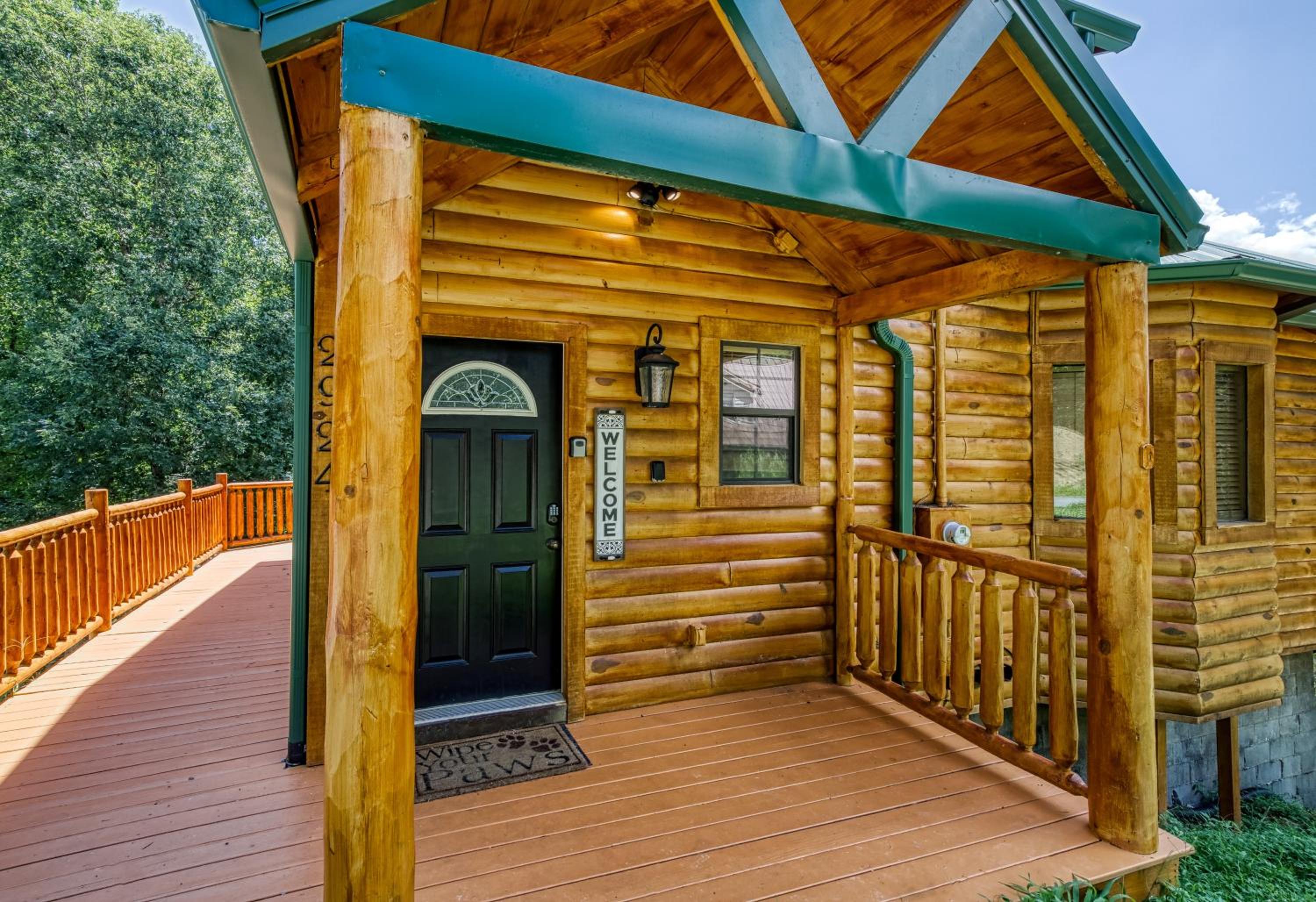 Pine Haven Hollow, Hot Tub, Game Room, WIFI, 560 FREE tickets each paid day!!! view 5