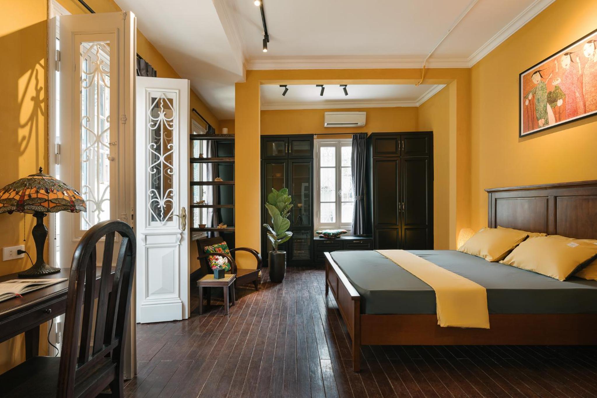 hotel room