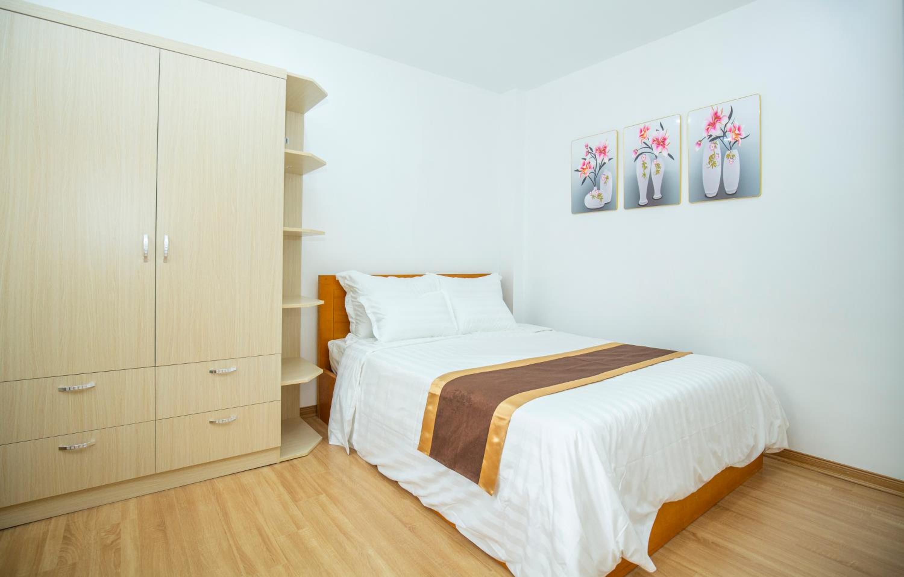 Sumitomo Apartment - Linh Lang street