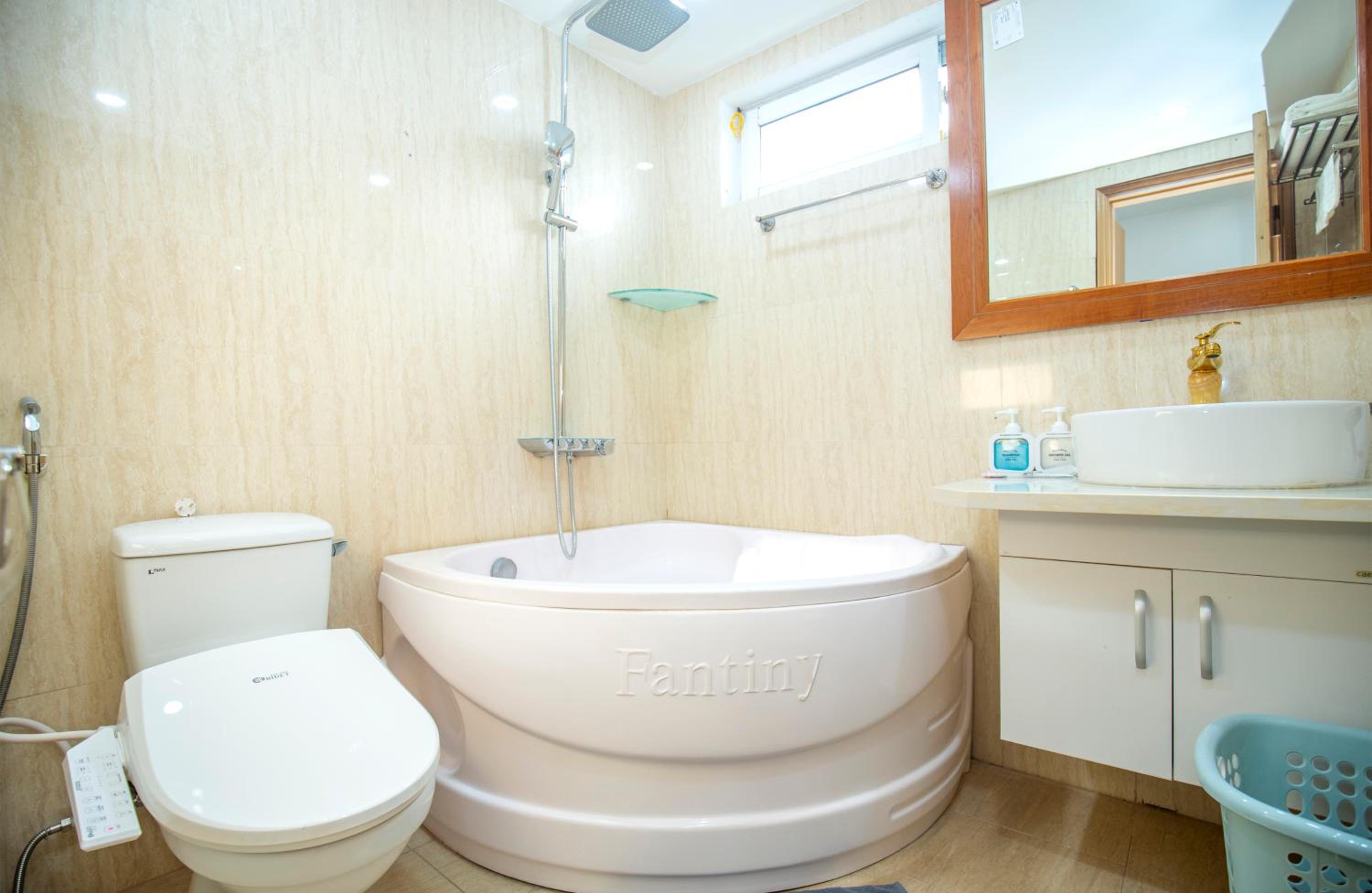 Sumitomo Apartment - Linh Lang street