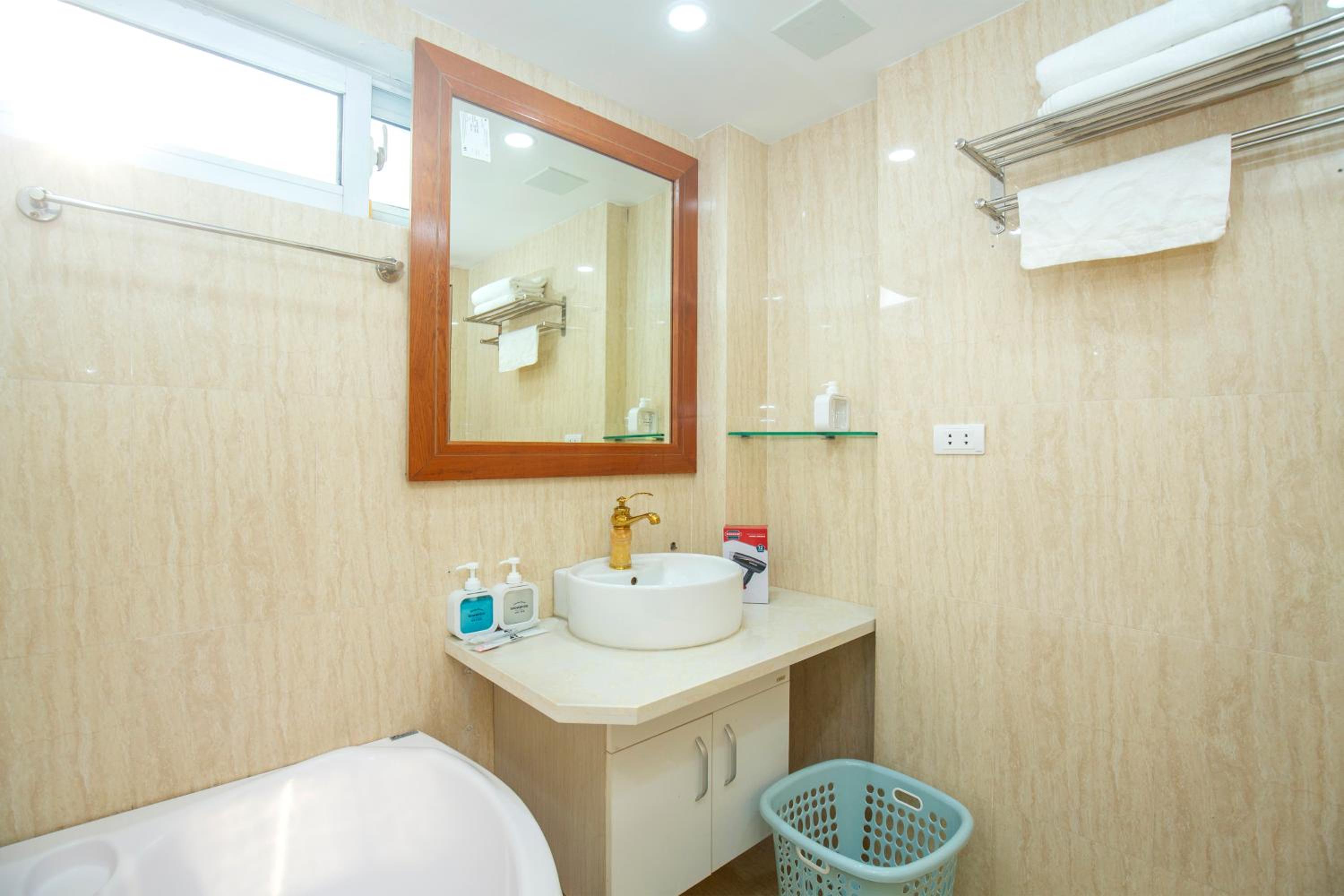 Sumitomo Apartment - Linh Lang street