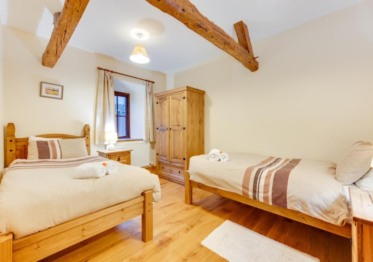 2 Bed in Y Drenewydd oc-waa402 view 3