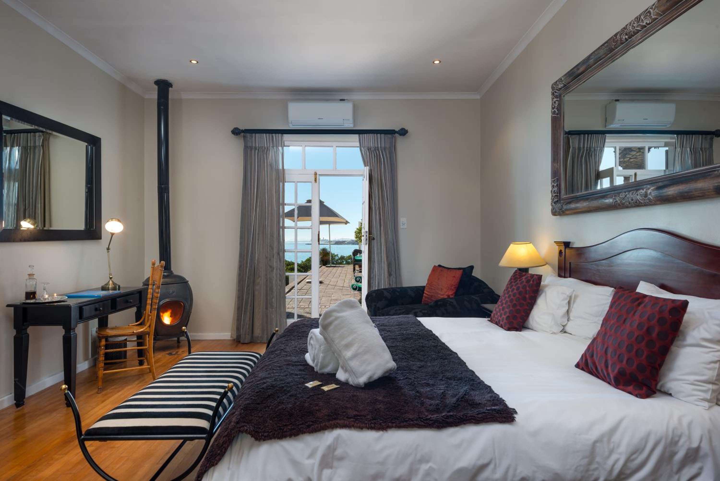 Manor on the Bay