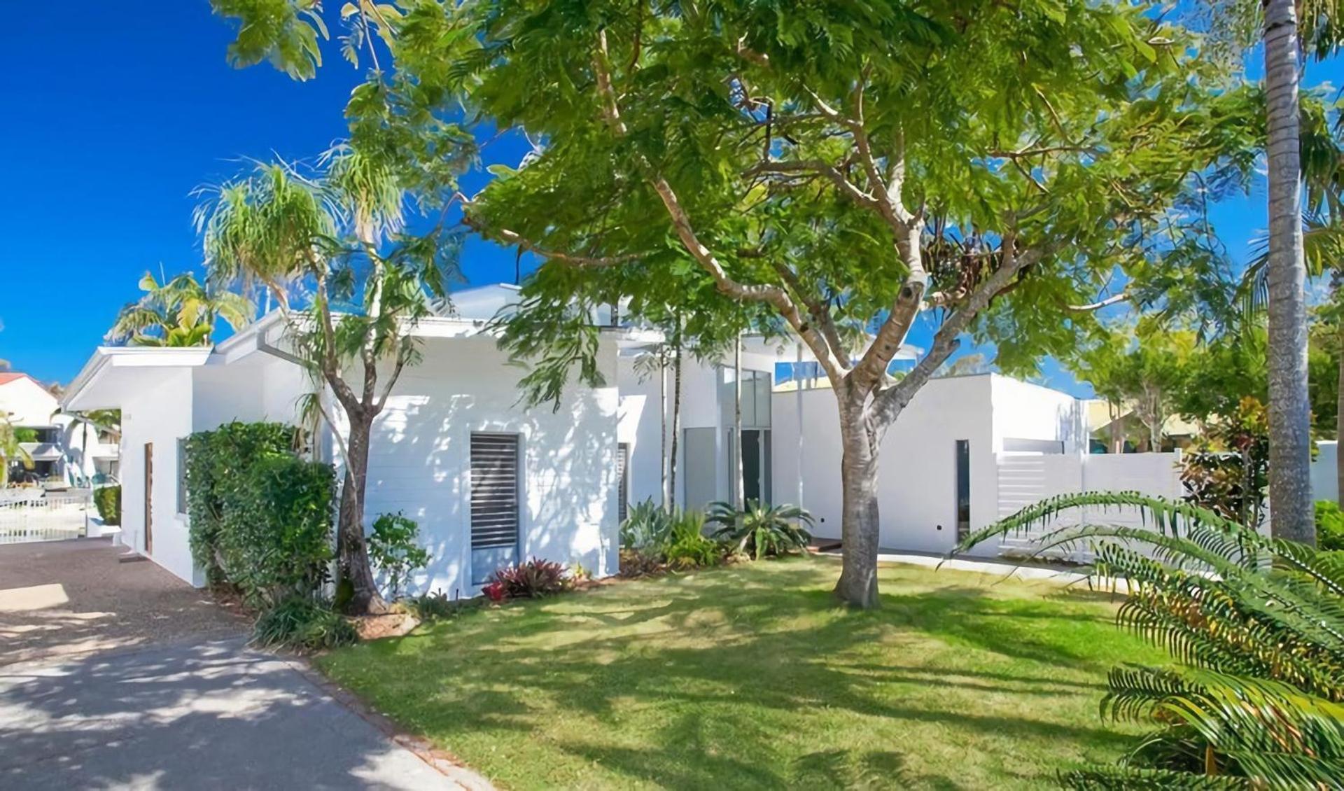14 Cooran Court