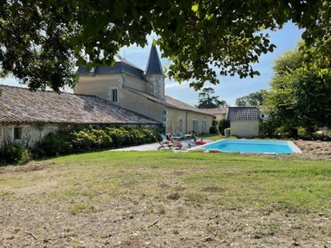 Domaine du Grand Ormeau view 2