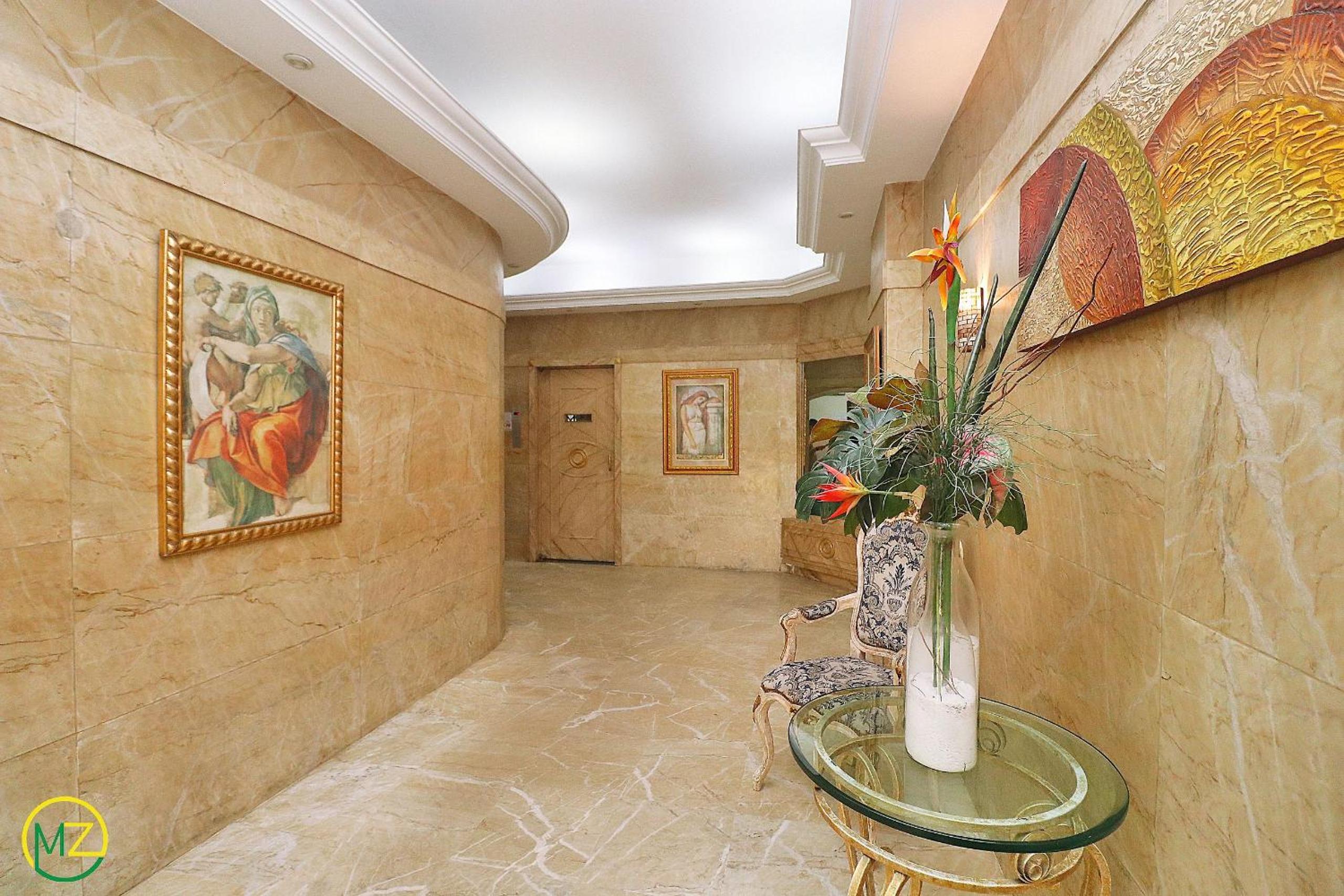 CHEAP 2 bedrooms apartment in Copacabana