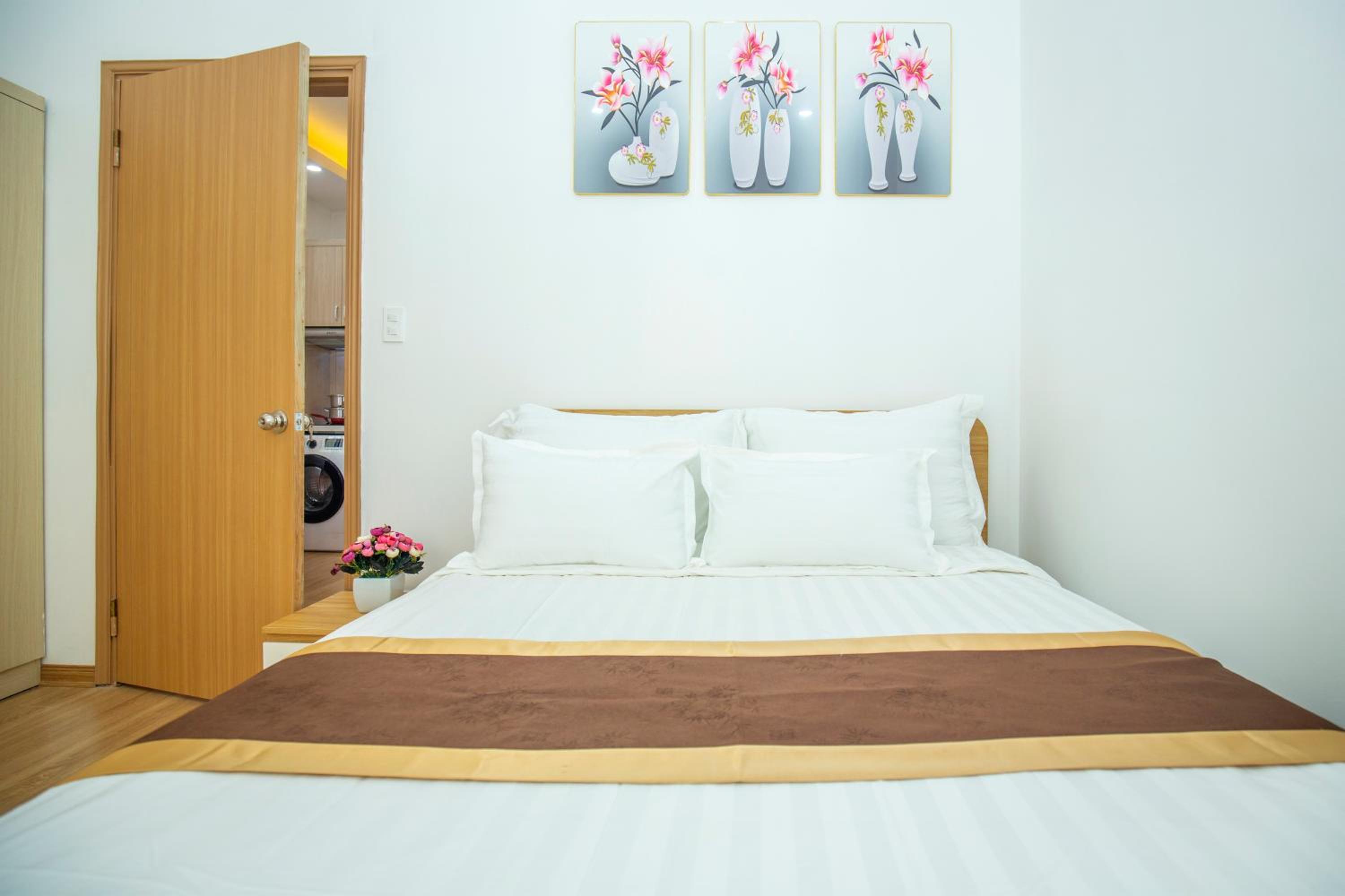 Sumitomo Apartment - Linh Lang street
