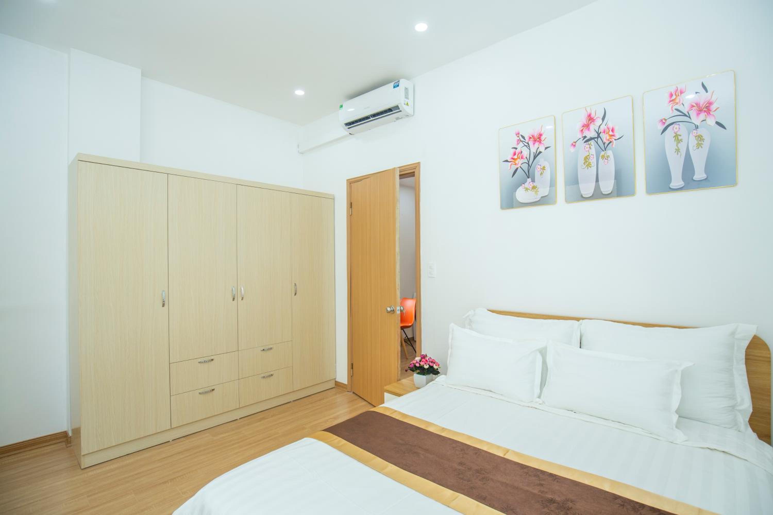 Sumitomo Apartment - Linh Lang street