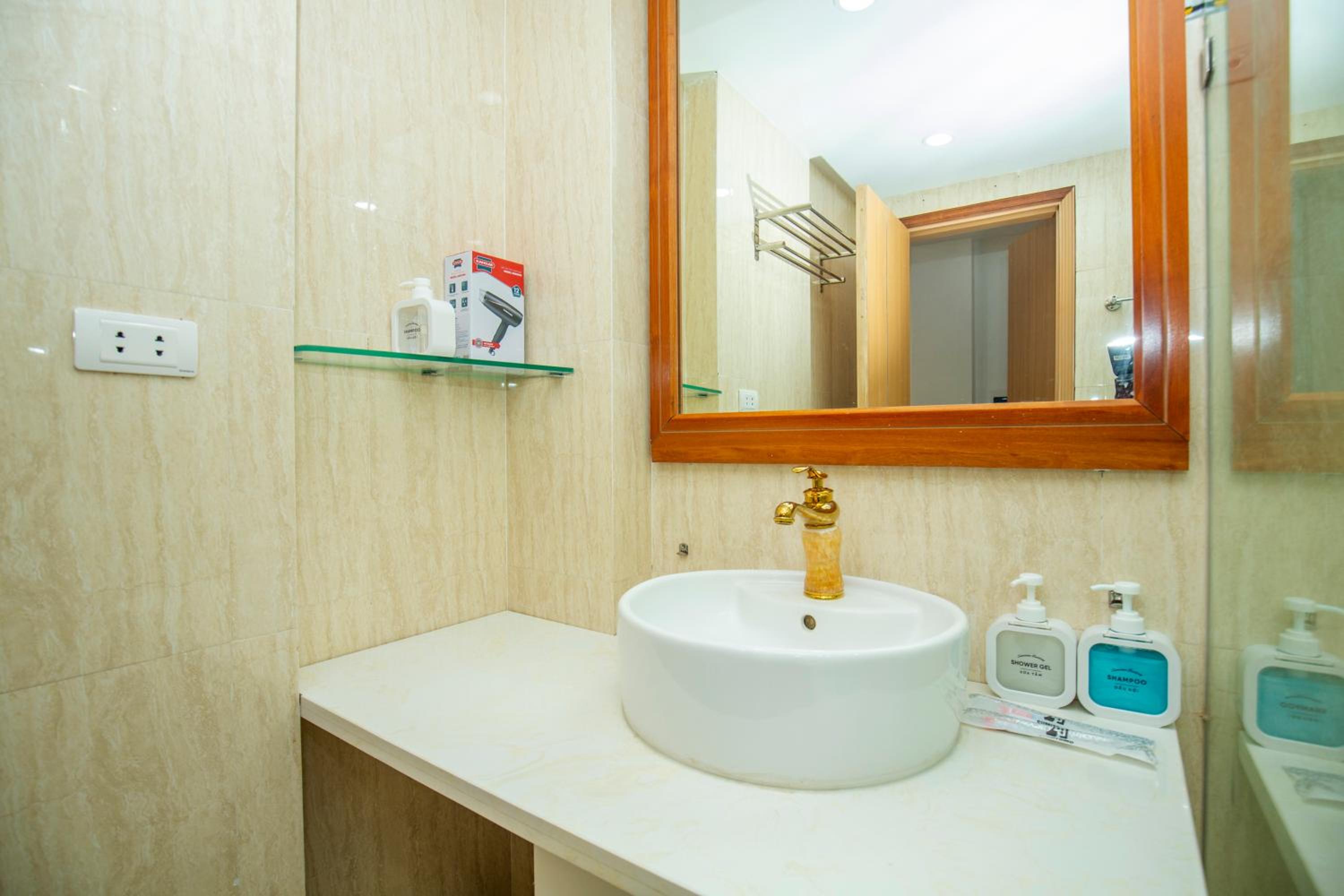 Sumitomo Apartment - Linh Lang street