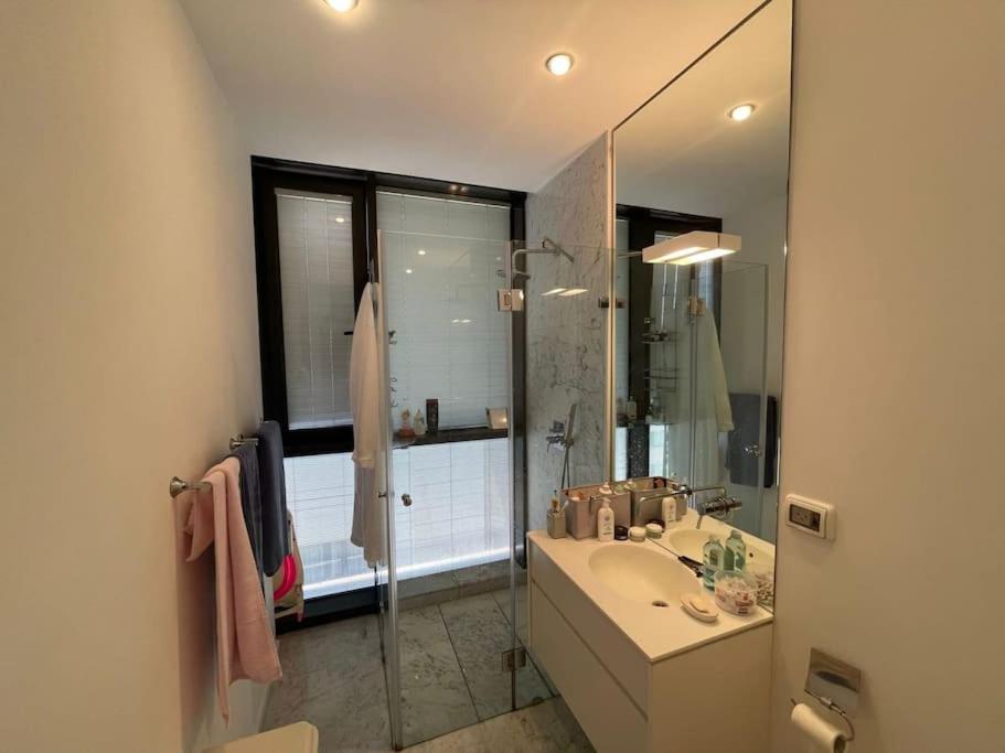Modern Beachfront Haven 3BR by HolyGuest view 4