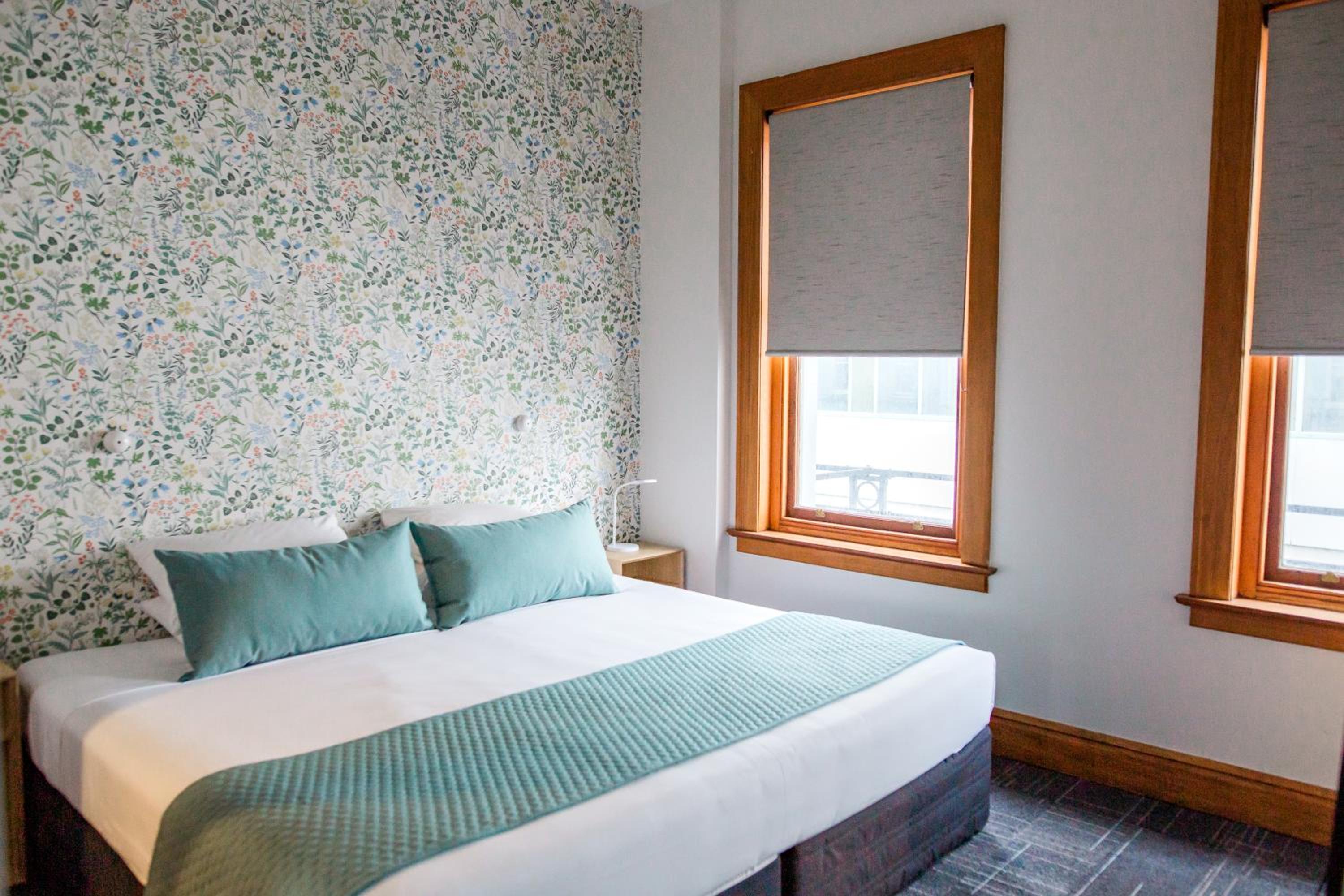 Hotel The Cambridge Hotel - Image 1