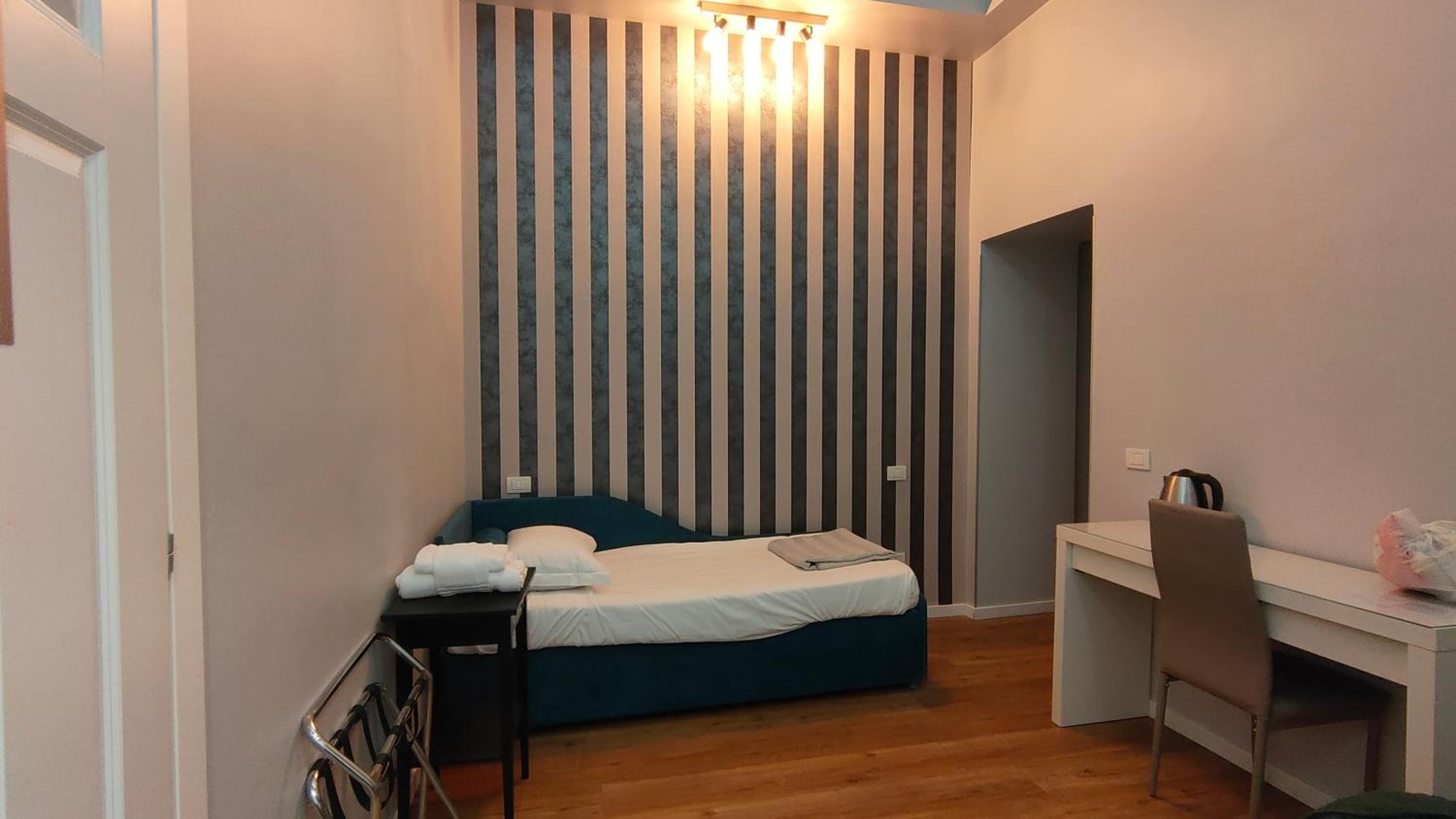 AmoRoma Suite